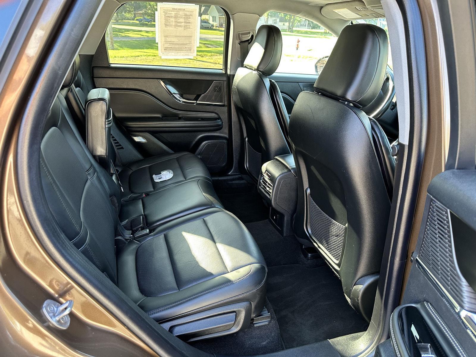 2022 Lincoln Corsair Standard photo 16