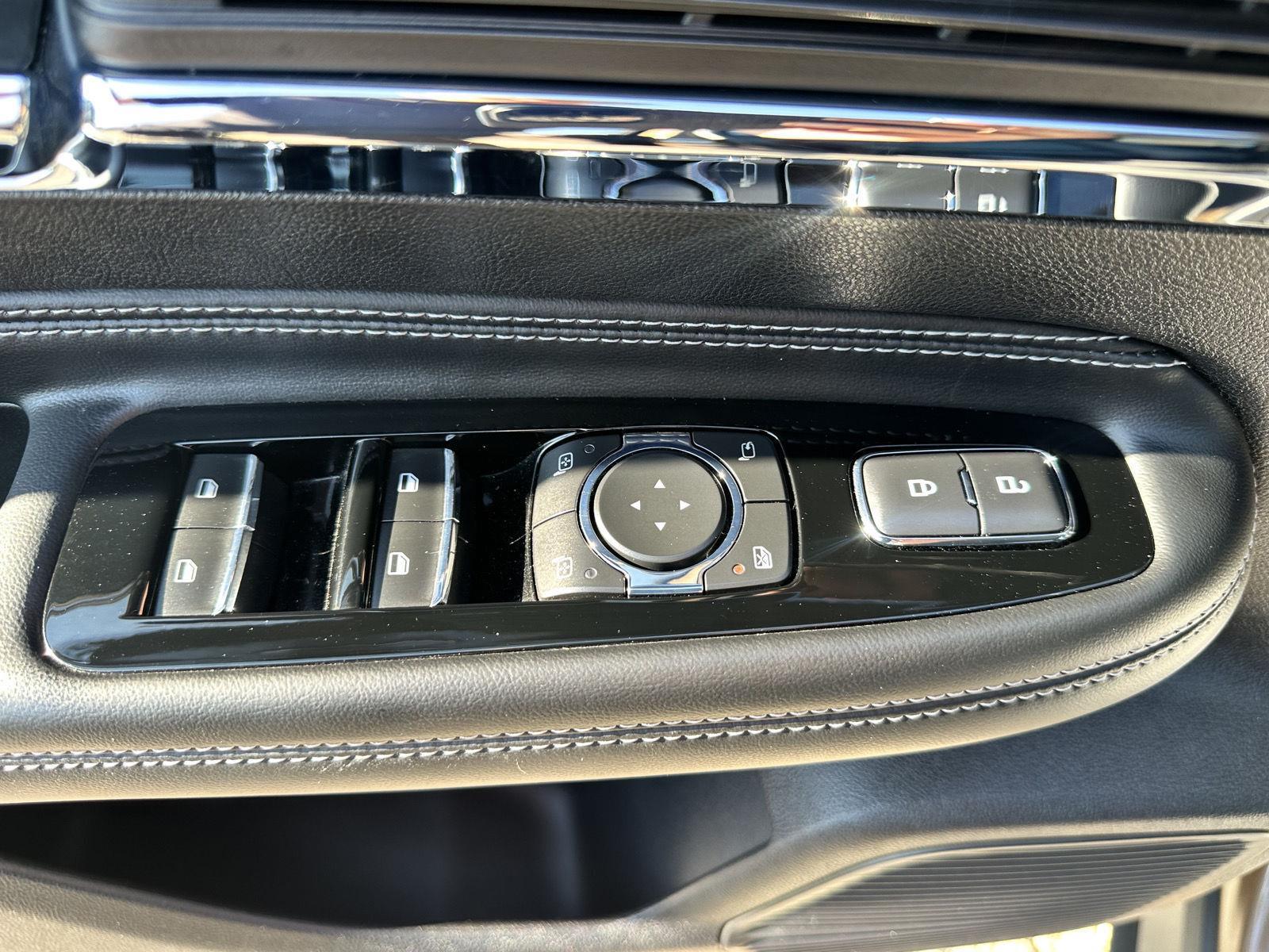 2022 Lincoln Corsair Standard photo 22