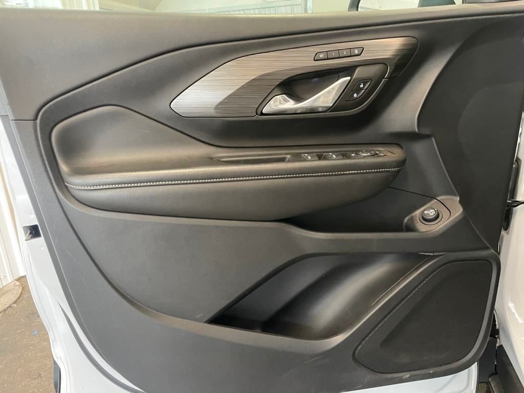 2023 Gmc Terrain SLT photo 13