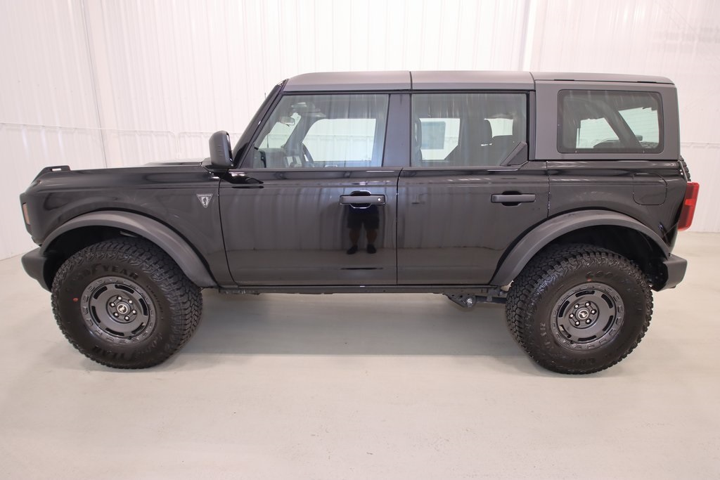 2025 Ford Bronco Base photo 2