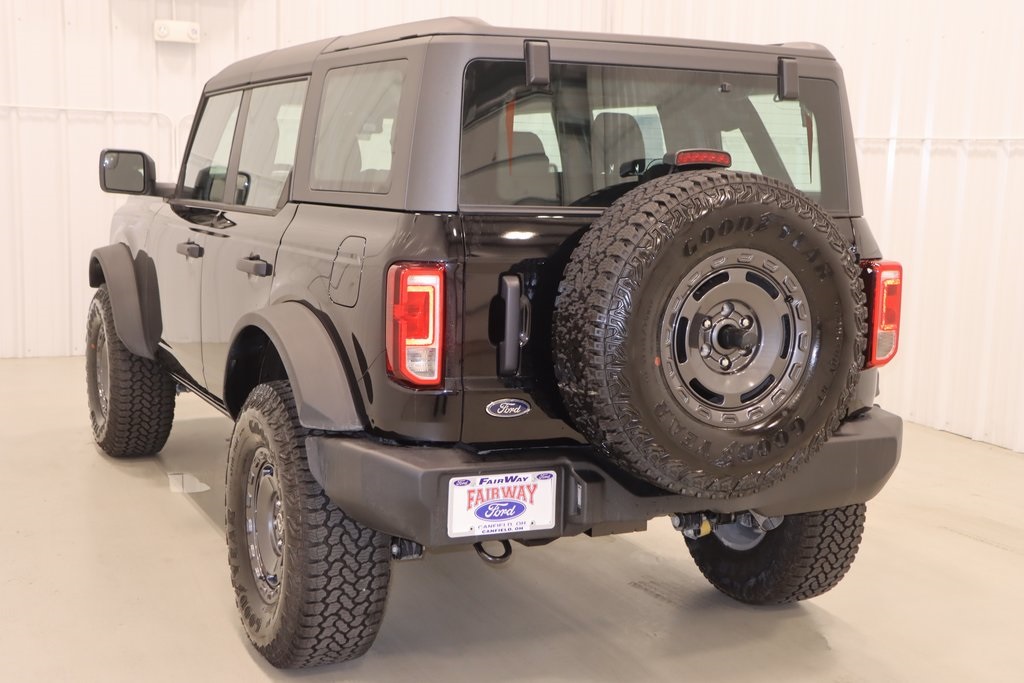 2025 Ford Bronco Base photo 3