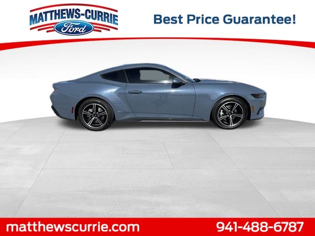 2025 Ford Mustang photo 2