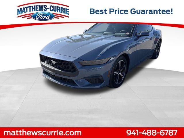 2025 Ford Mustang photo 4