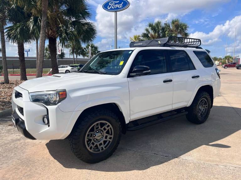 2020 Toyota 4Runner Venture