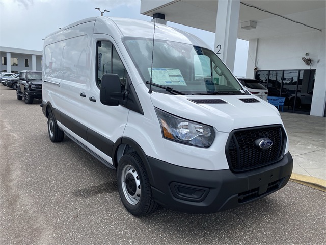 2025 Ford Transit Cargo Van photo 4