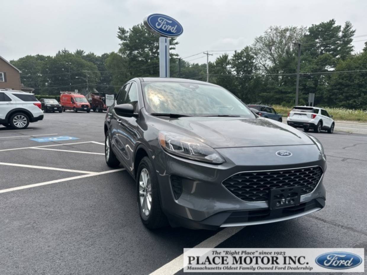 2022 Ford Escape SE's photo