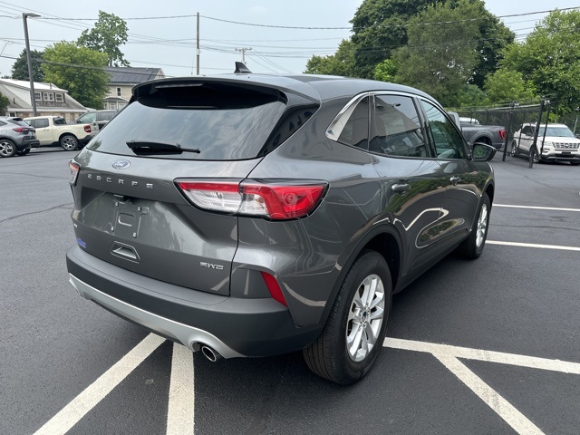 2022 Ford Escape SE photo 3
