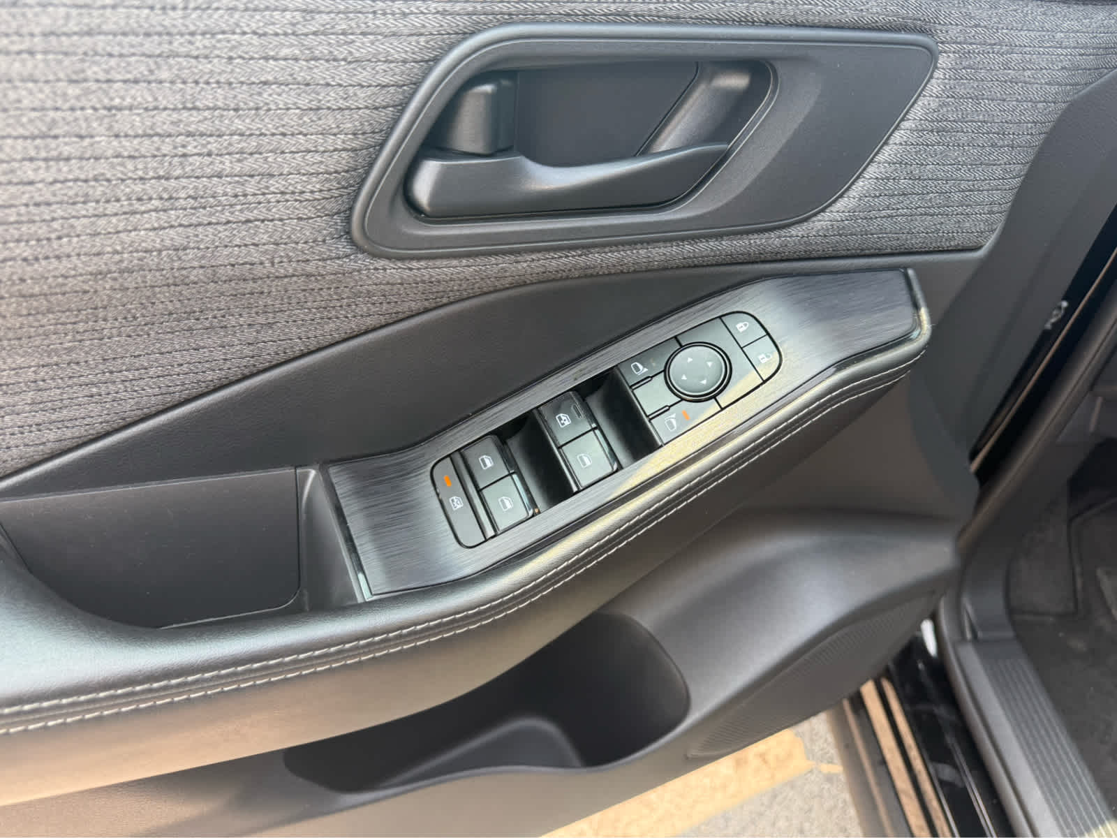 2021 Nissan Rogue S photo 7
