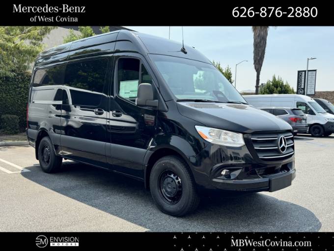 2025 Mercedes-Benz Sprinter Crew Van Crew 144 WB