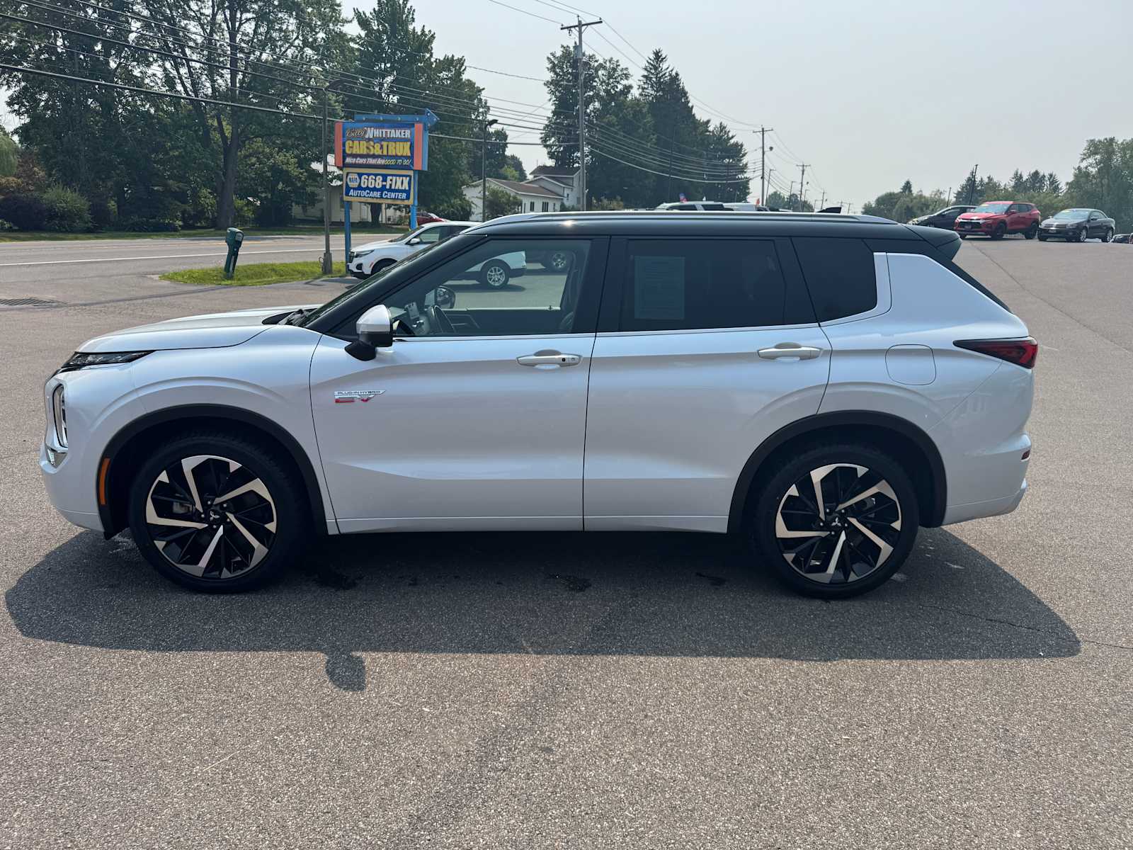 2023 Mitsubishi Outlander SEL photo 3