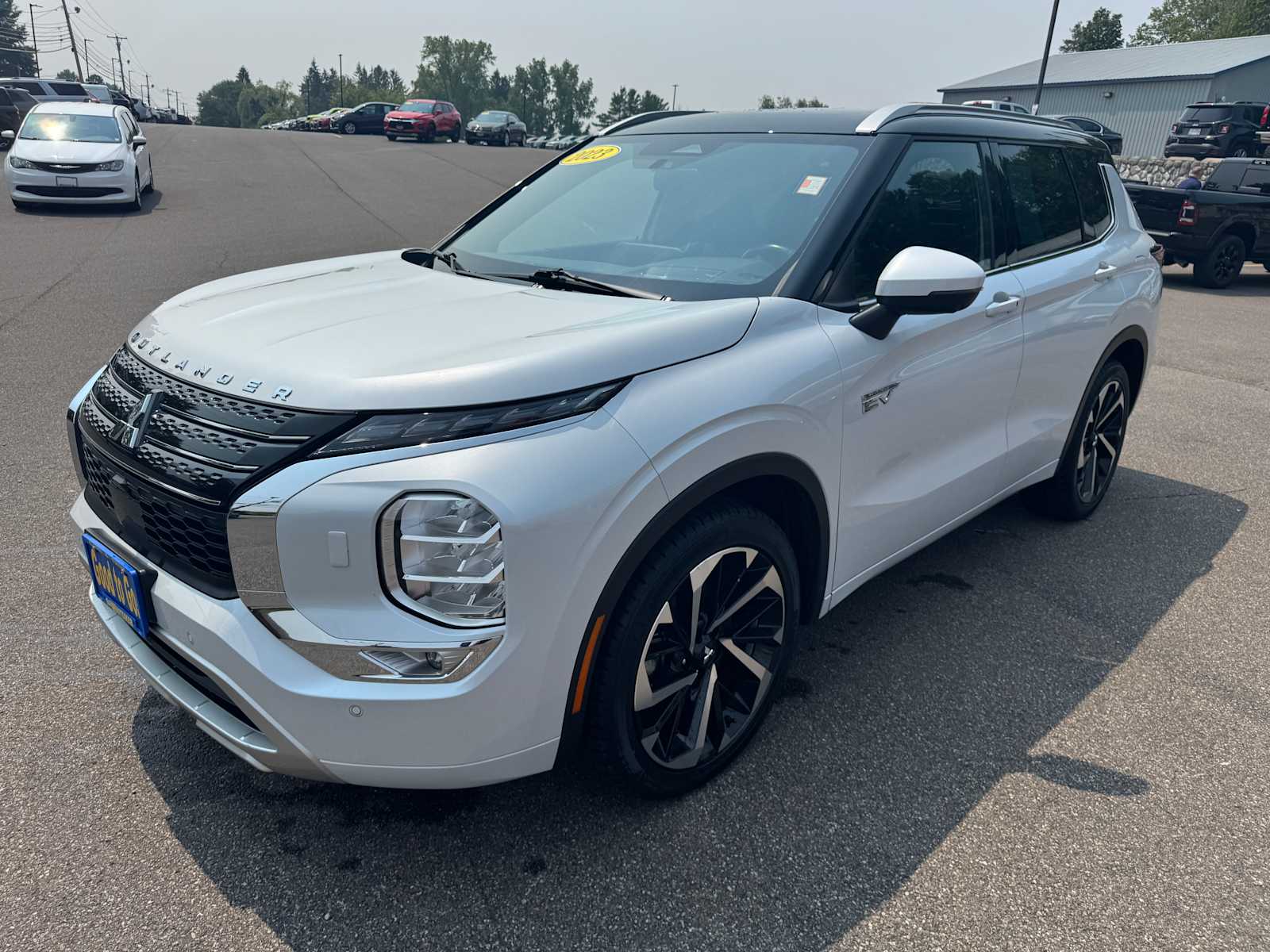 2023 Mitsubishi Outlander SEL photo 4