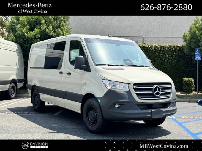 2025 Mercedes-Benz Sprinter Crew Van Crew 144 WB