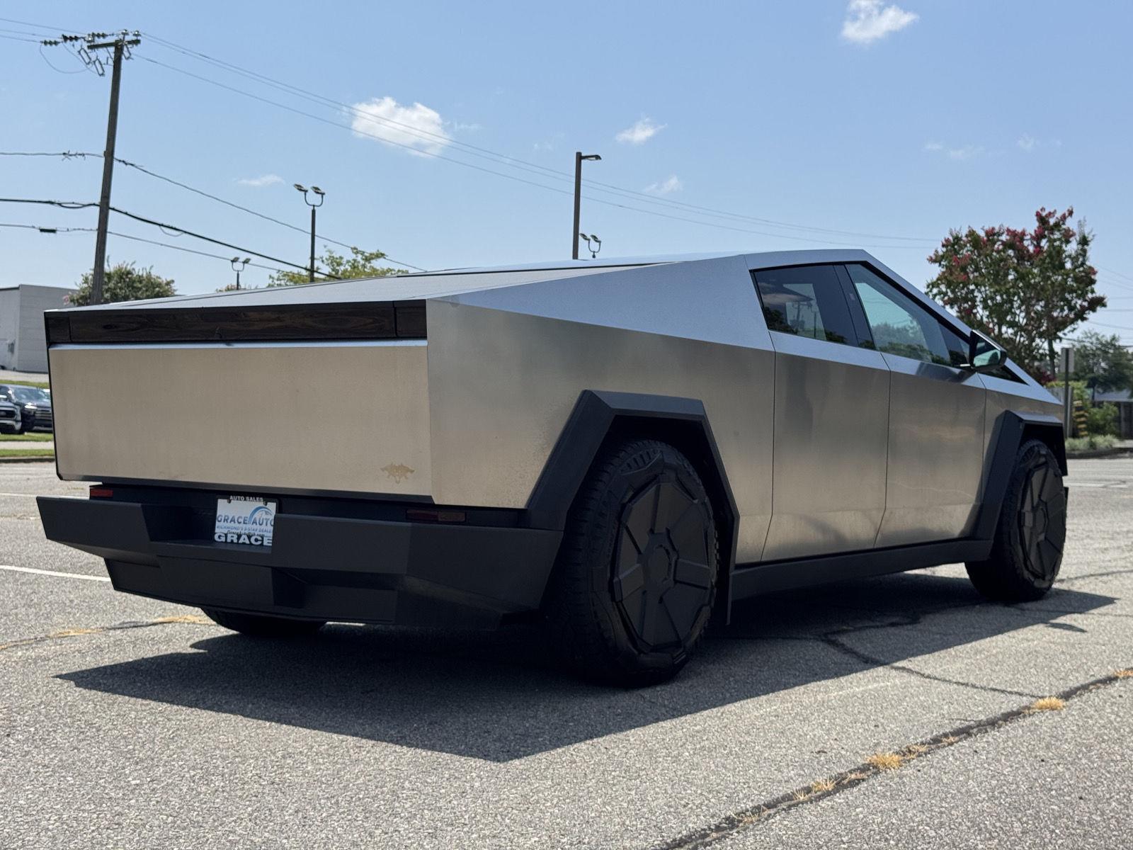 2024 Tesla Cybertruck Cyberbeast photo 5