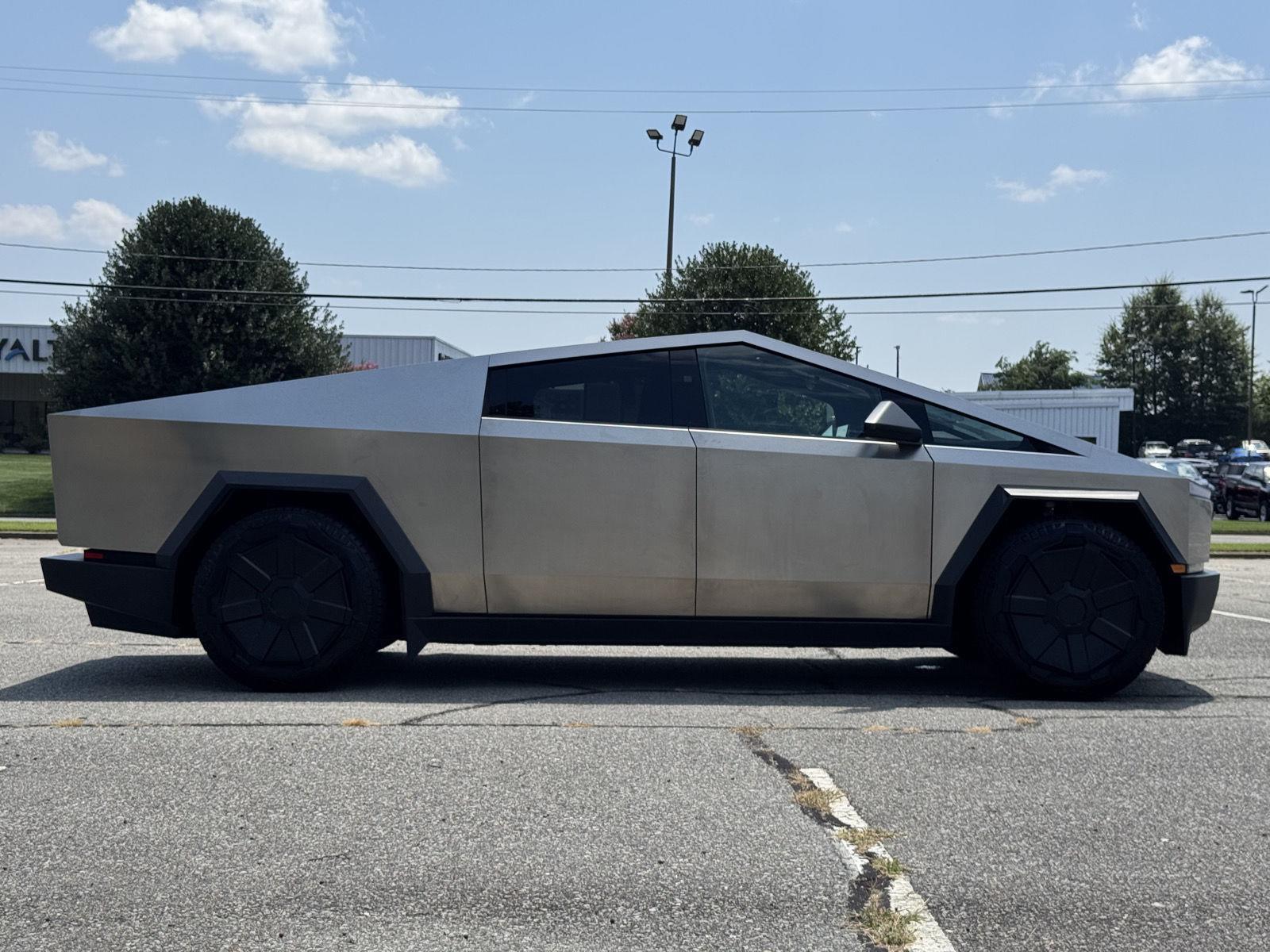 2024 Tesla Cybertruck Cyberbeast photo 6
