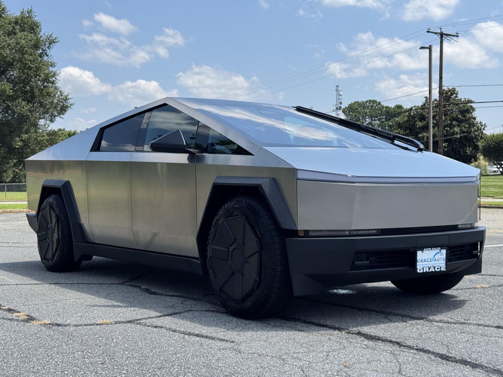 2024 Tesla Cybertruck Cyberbeast photo 7