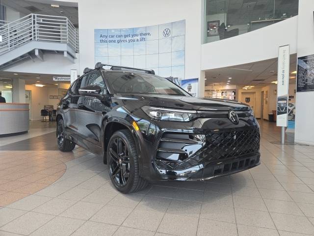 2025 Volkswagen Tiguan 2.0T SE R-Line Black