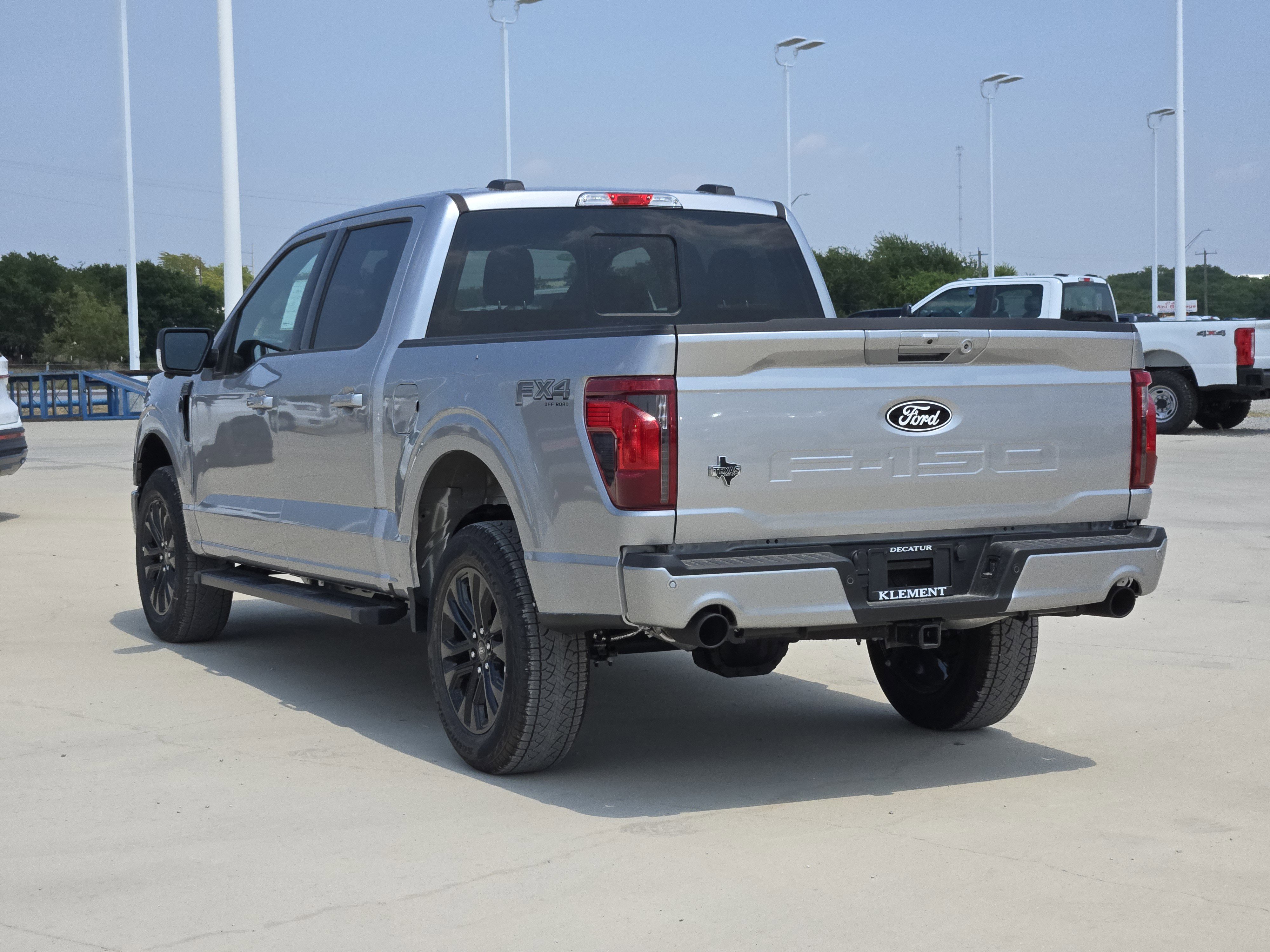 2025 Ford F-150 XLT photo 2