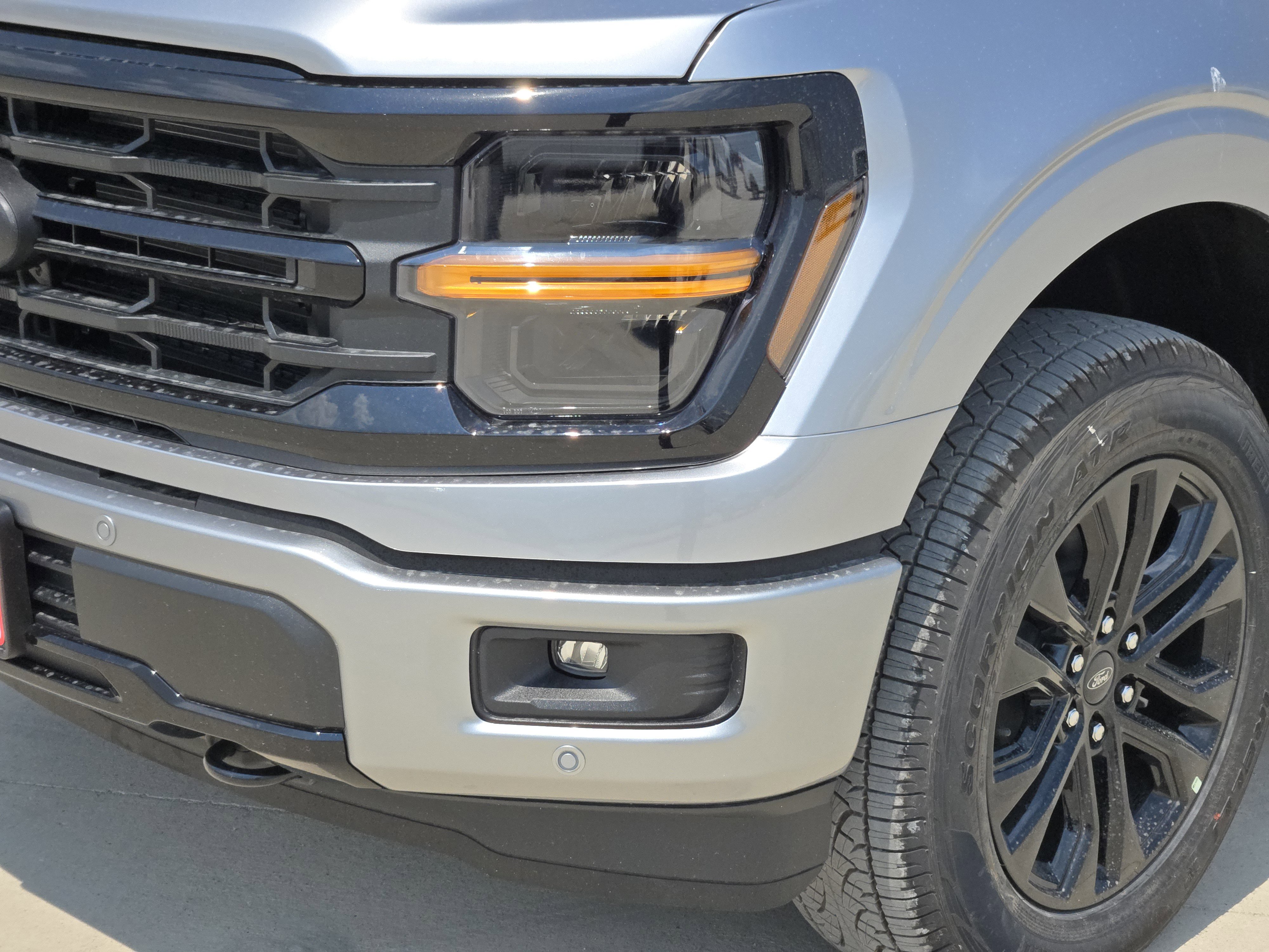 2025 Ford F-150 XLT photo 5