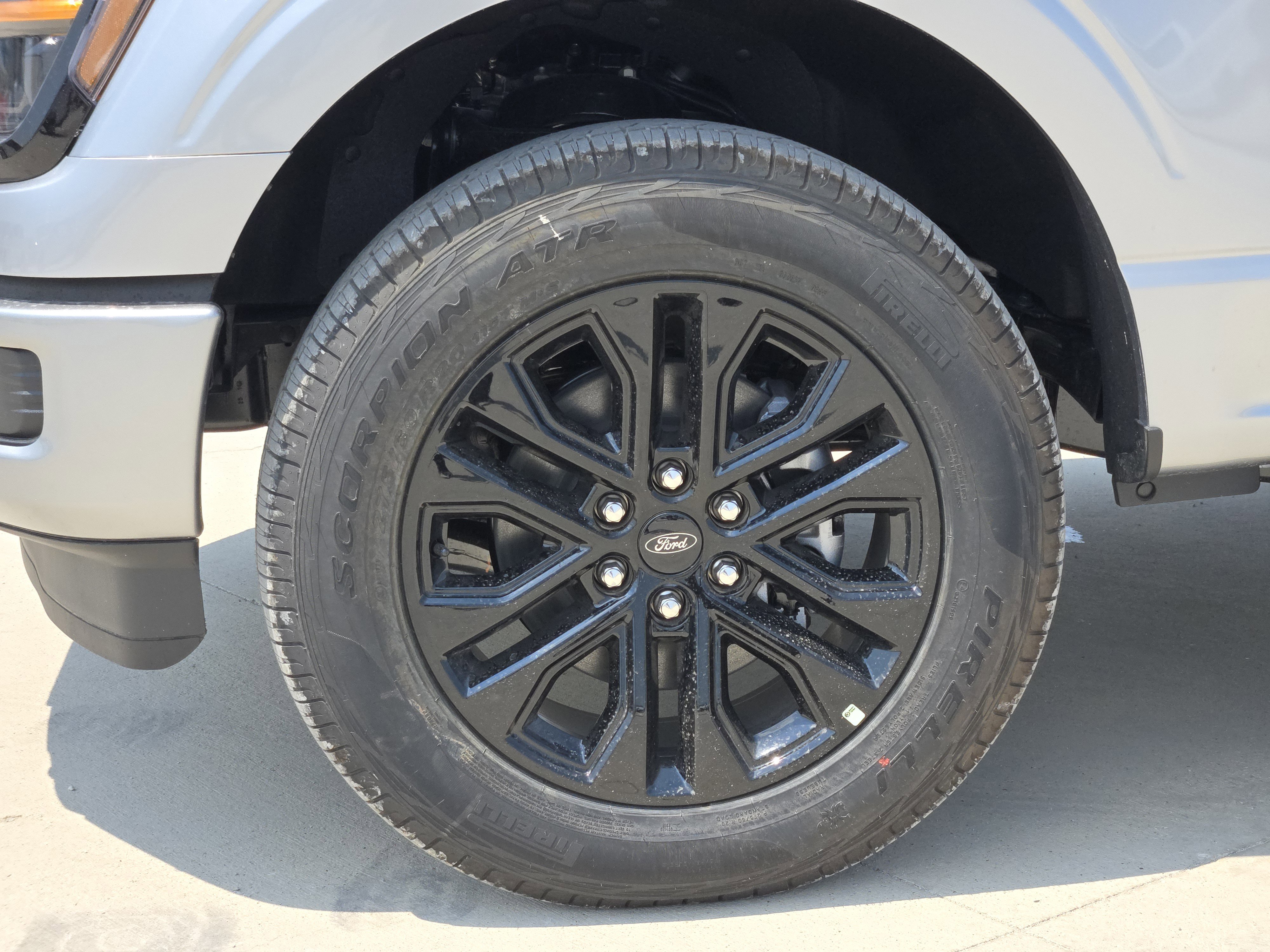 2025 Ford F-150 XLT photo 6