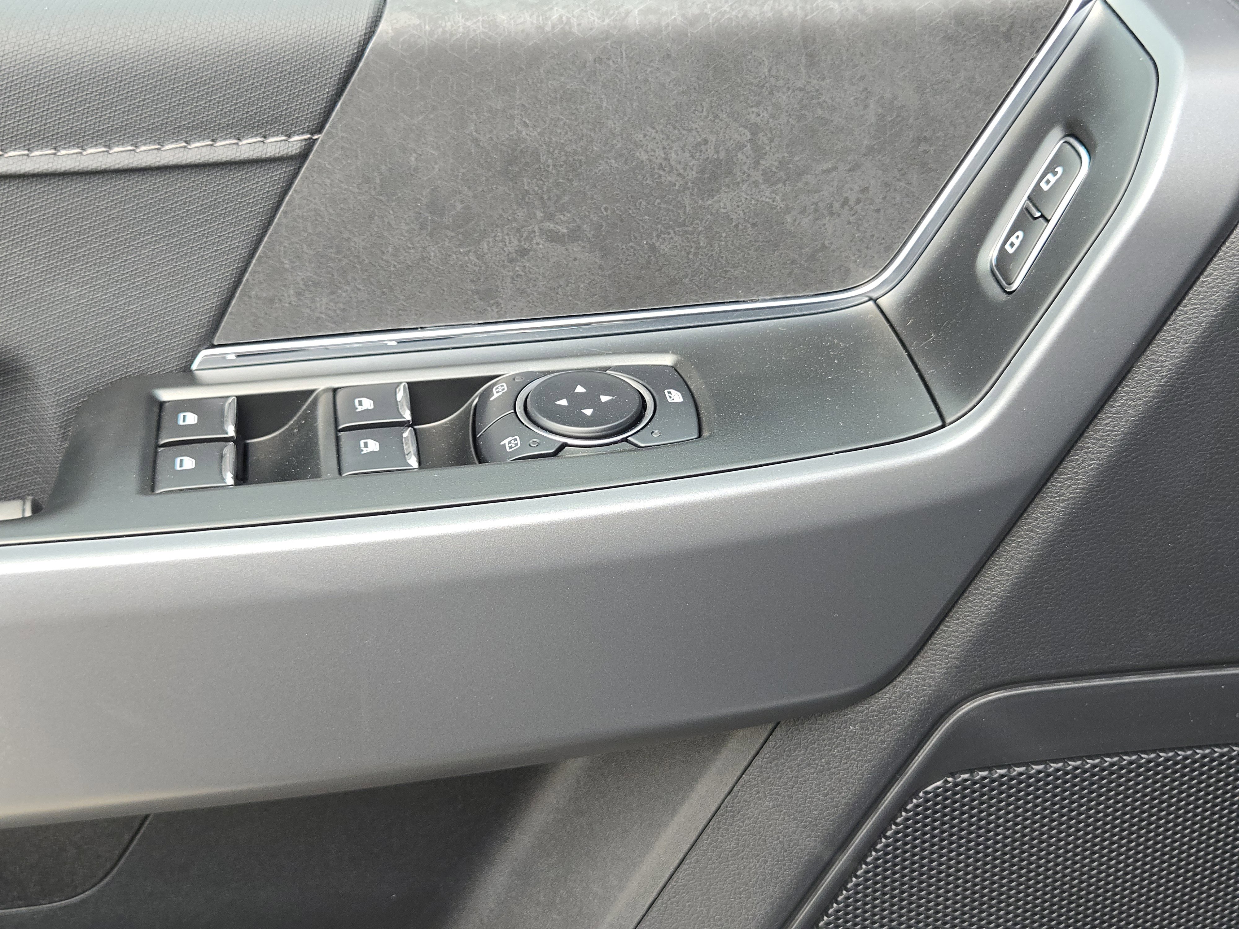 2025 Ford F-150 XLT photo 14