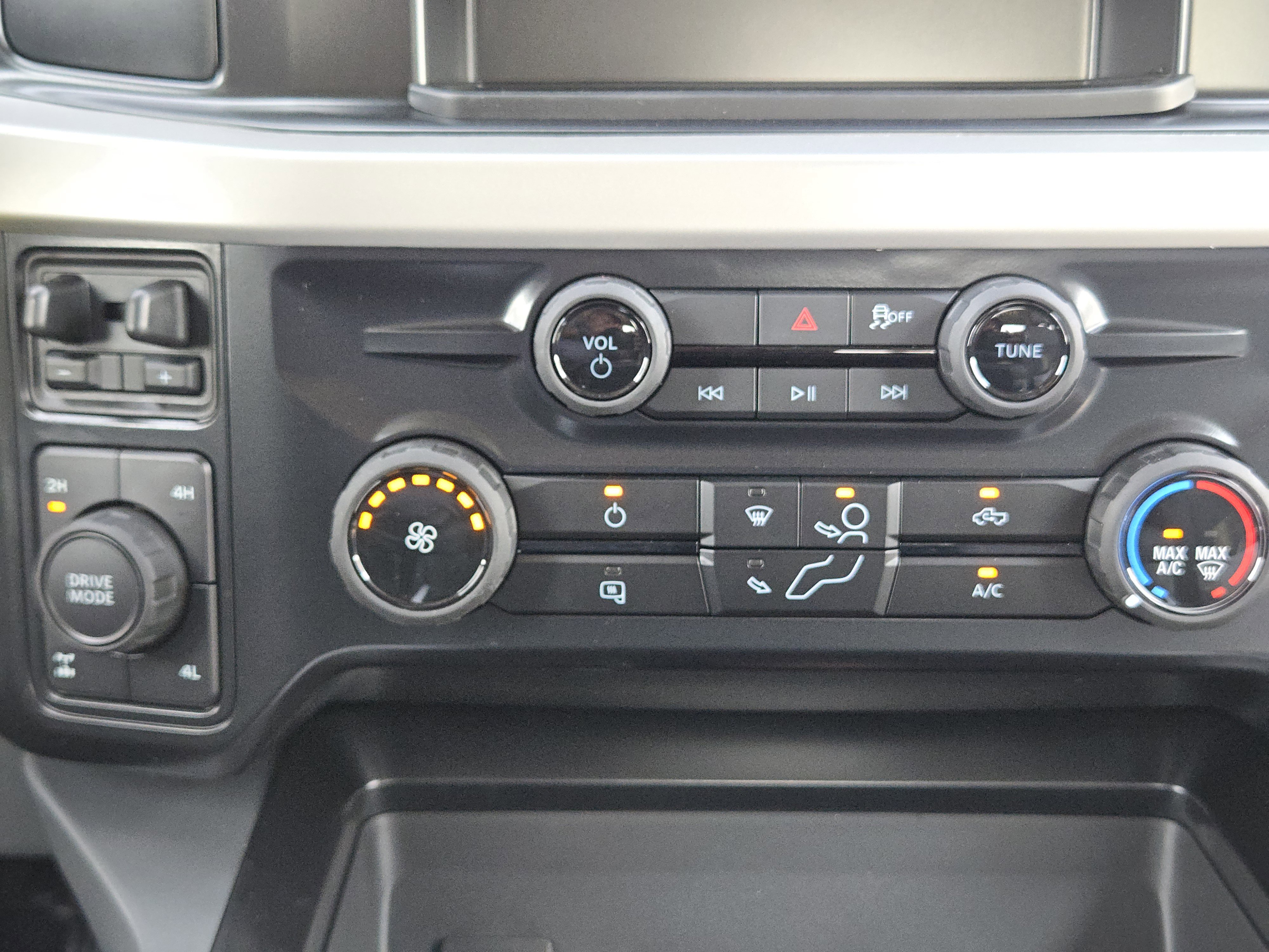 2025 Ford F-250 XLT photo 11