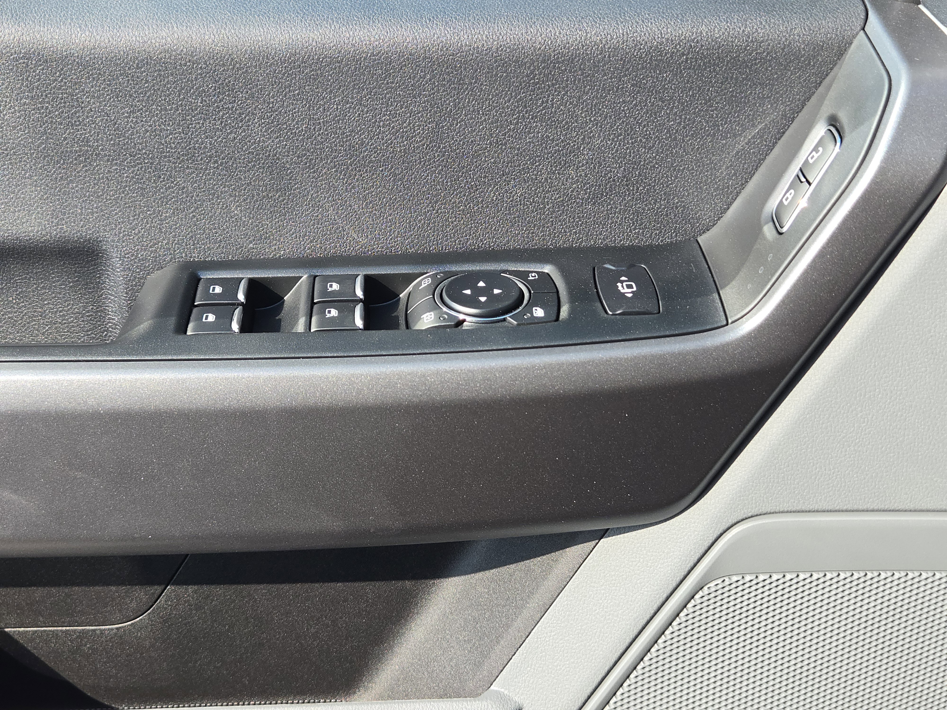 2025 Ford F-250 XLT photo 14