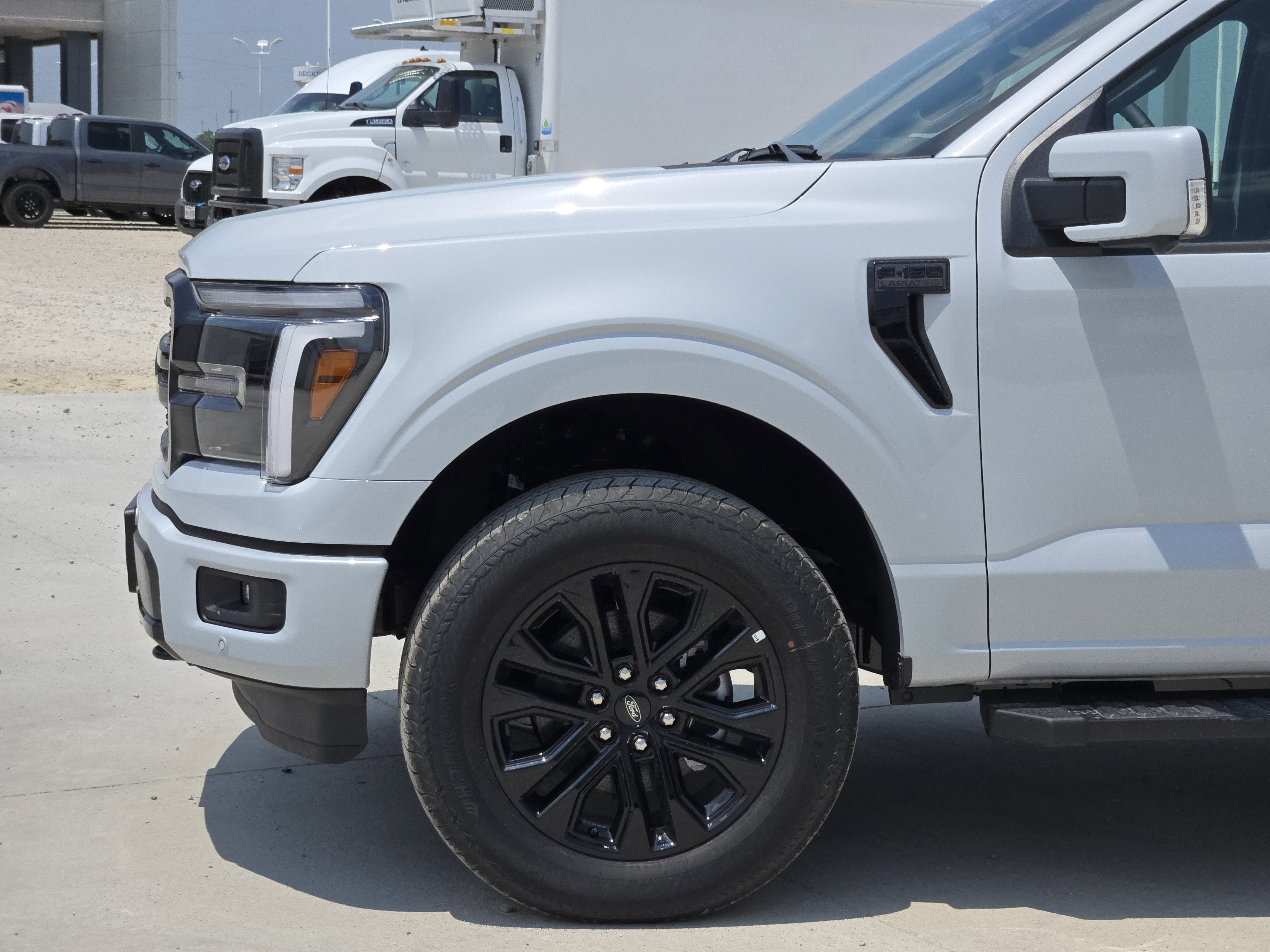 2025 Ford F-150 Lariat photo 5