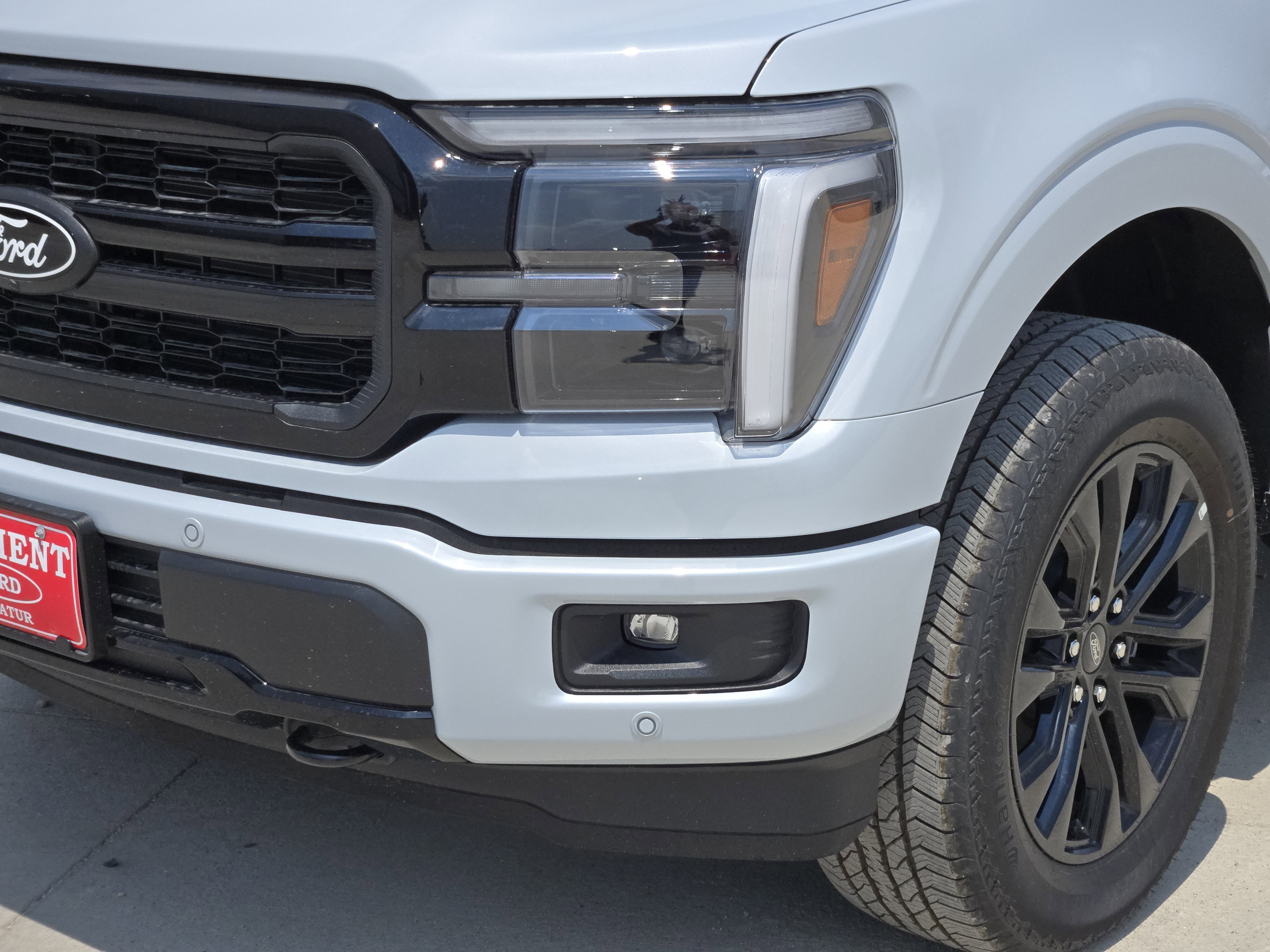 2025 Ford F-150 Lariat photo 6