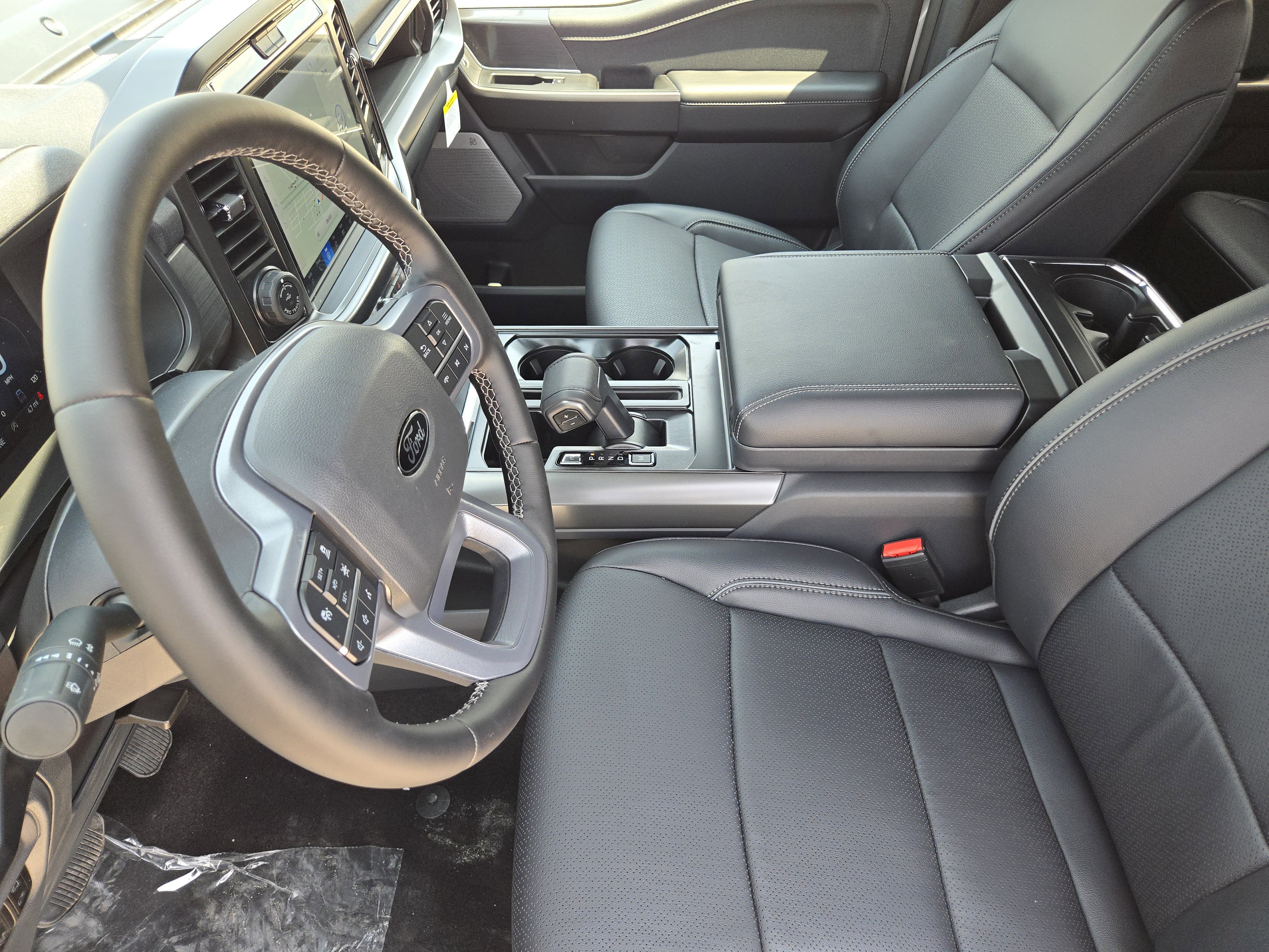 2025 Ford F-150 Lariat photo 8