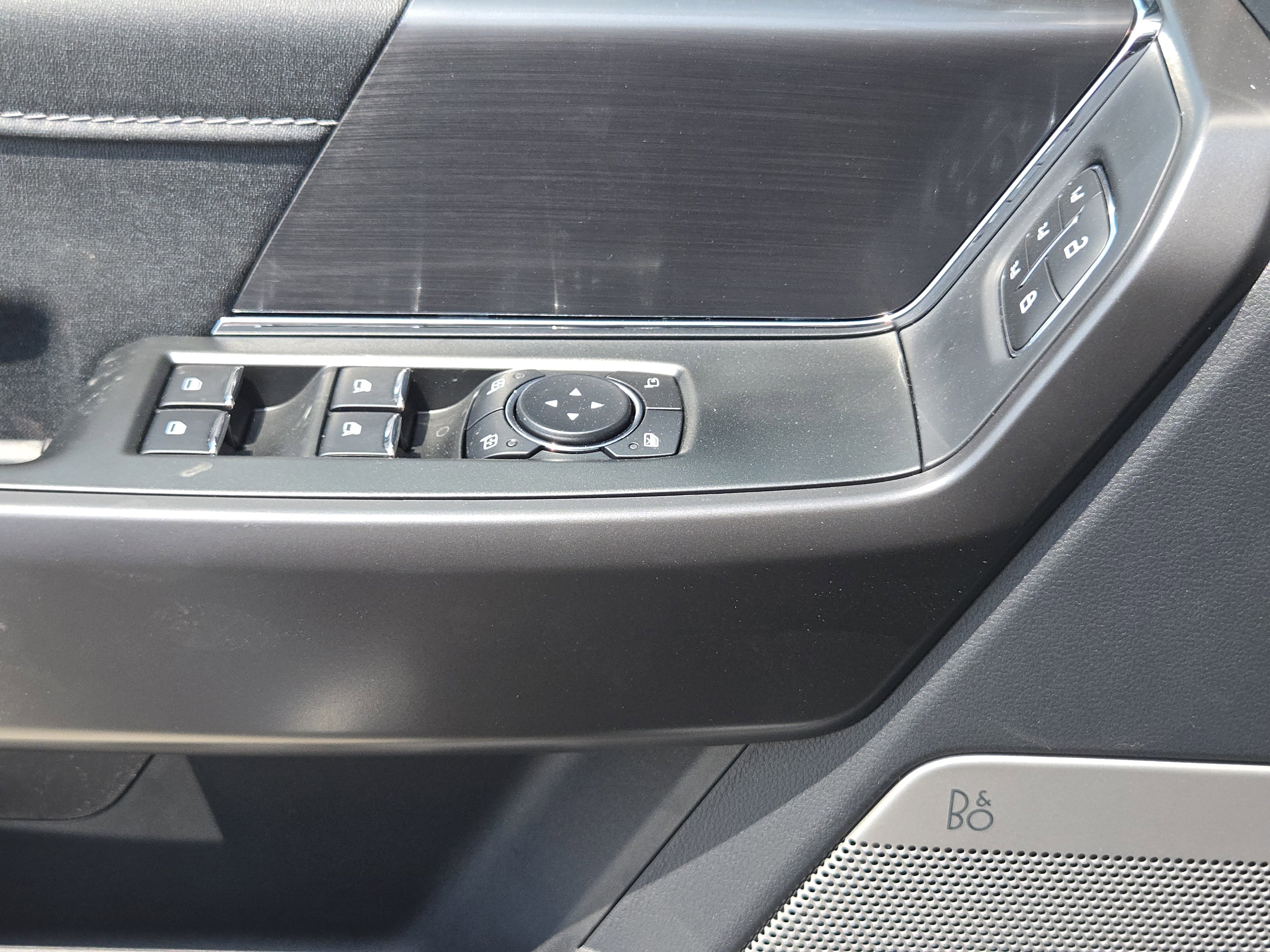 2025 Ford F-150 Lariat photo 15