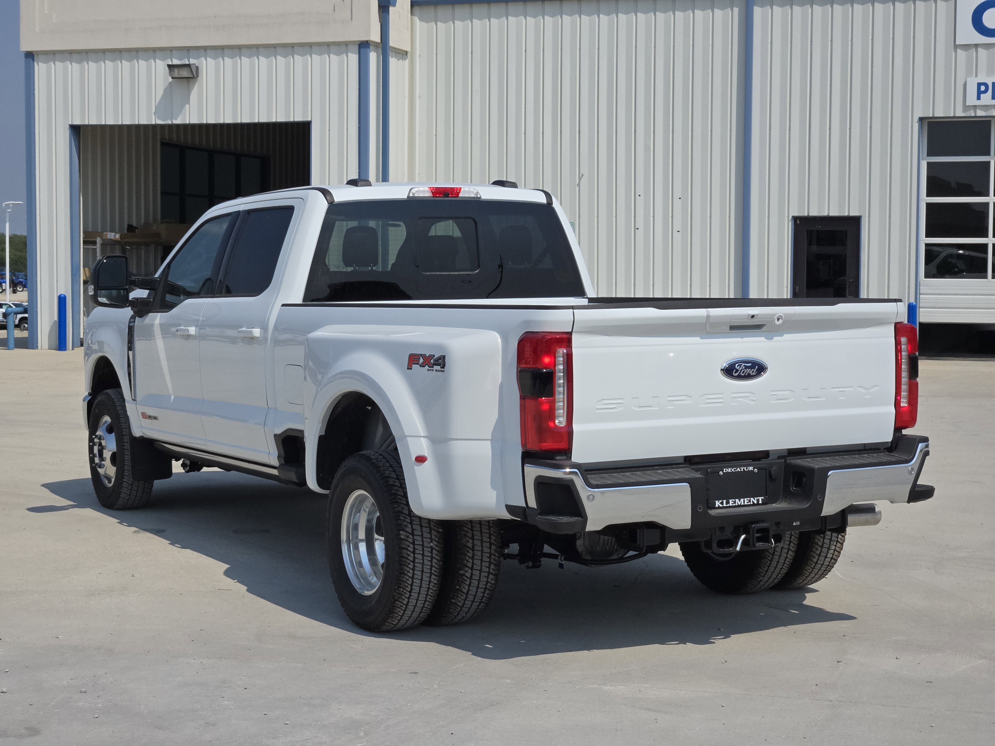 2025 Ford F-350 Lariat photo 23