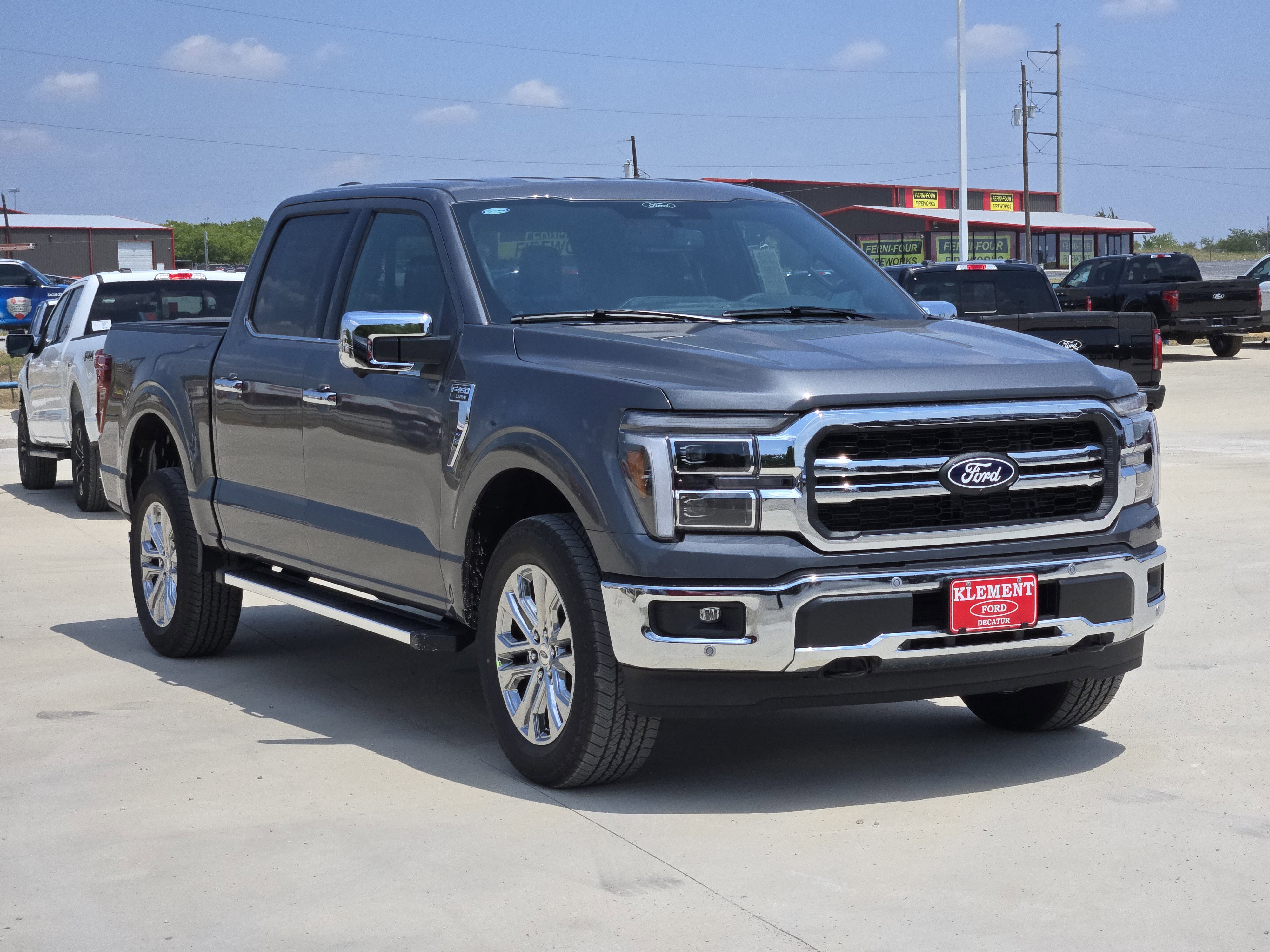 2025 Ford F-150 Lariat photo 2