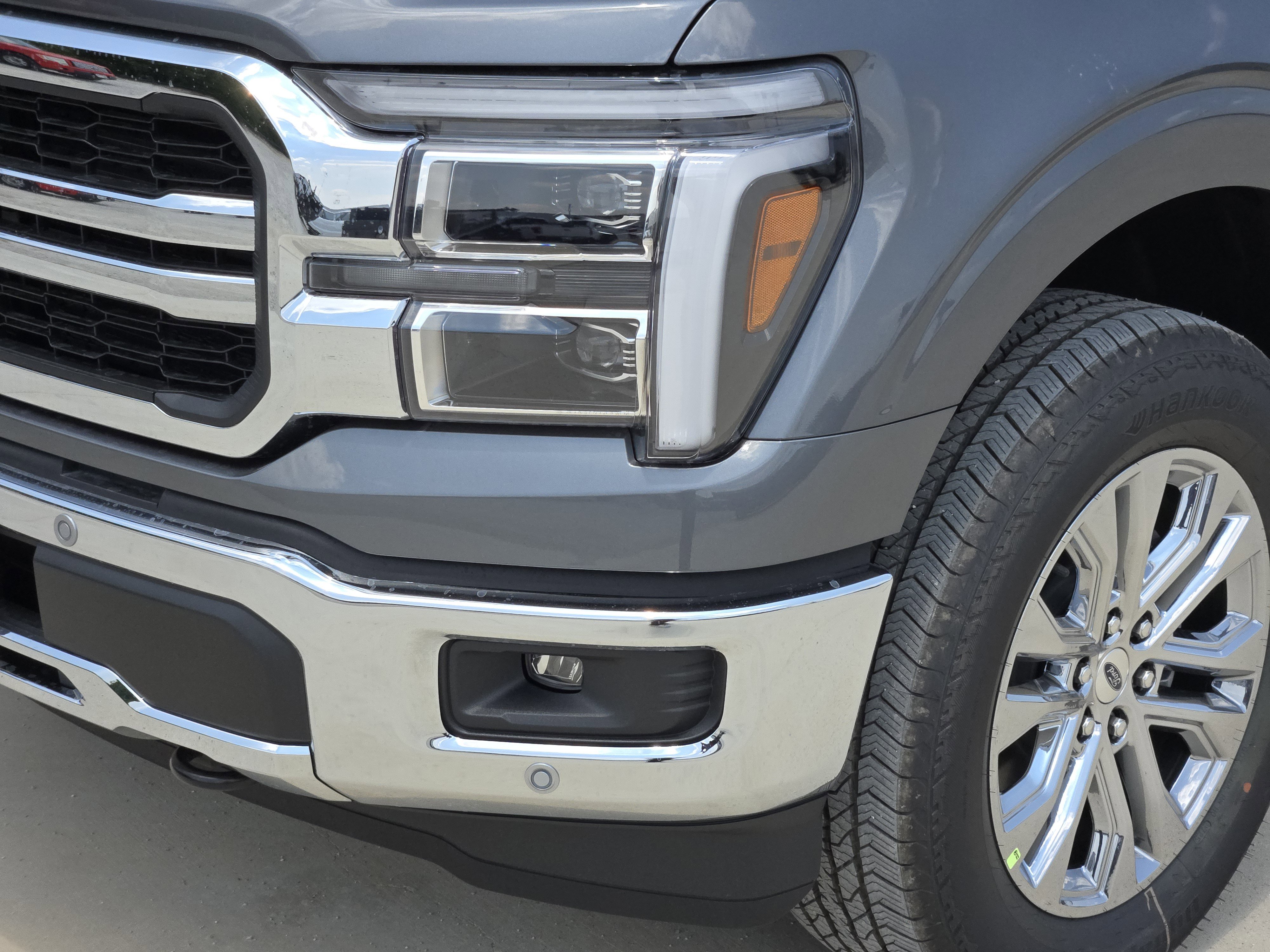 2025 Ford F-150 Lariat photo 6