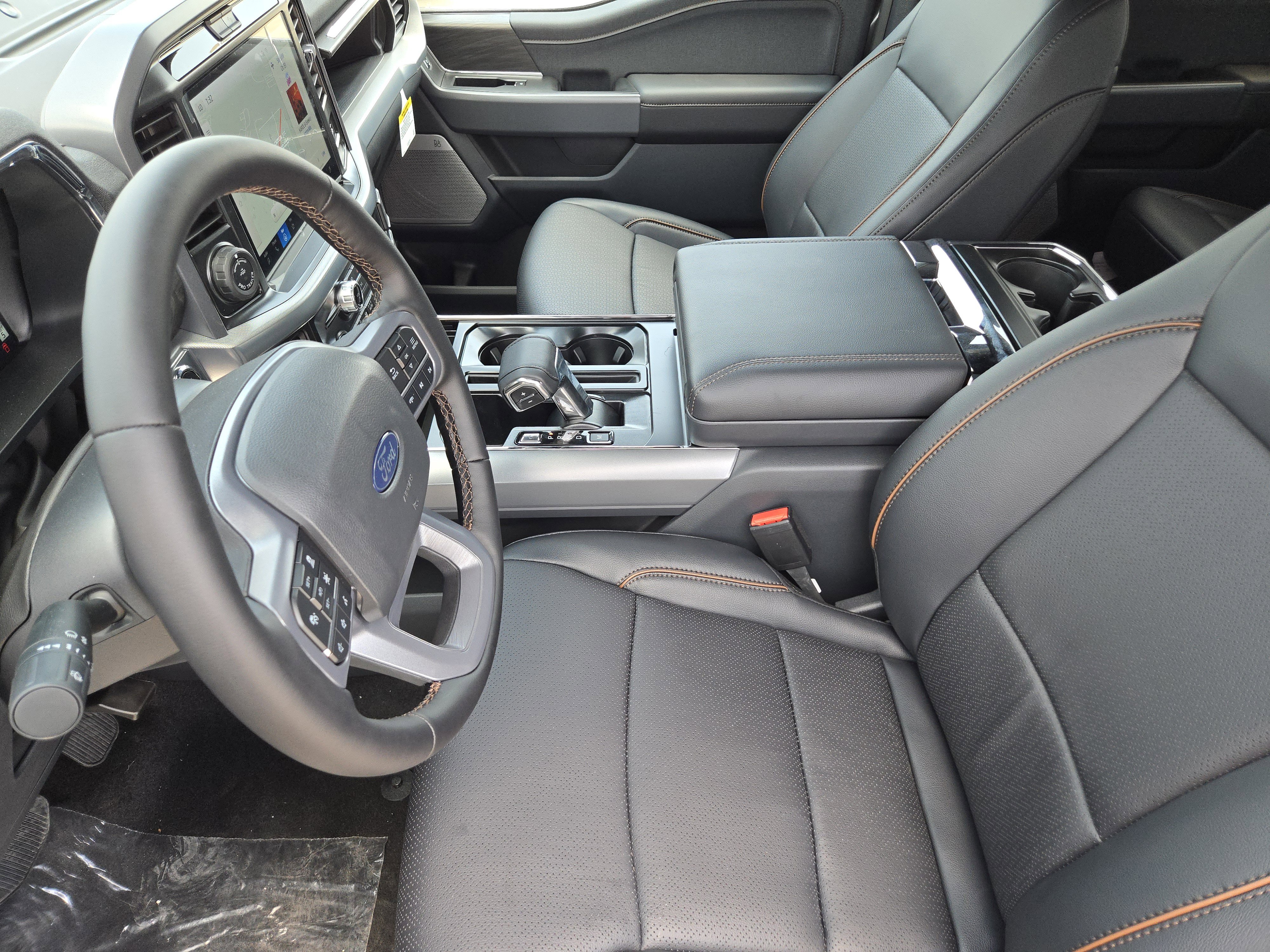 2025 Ford F-150 Lariat photo 9