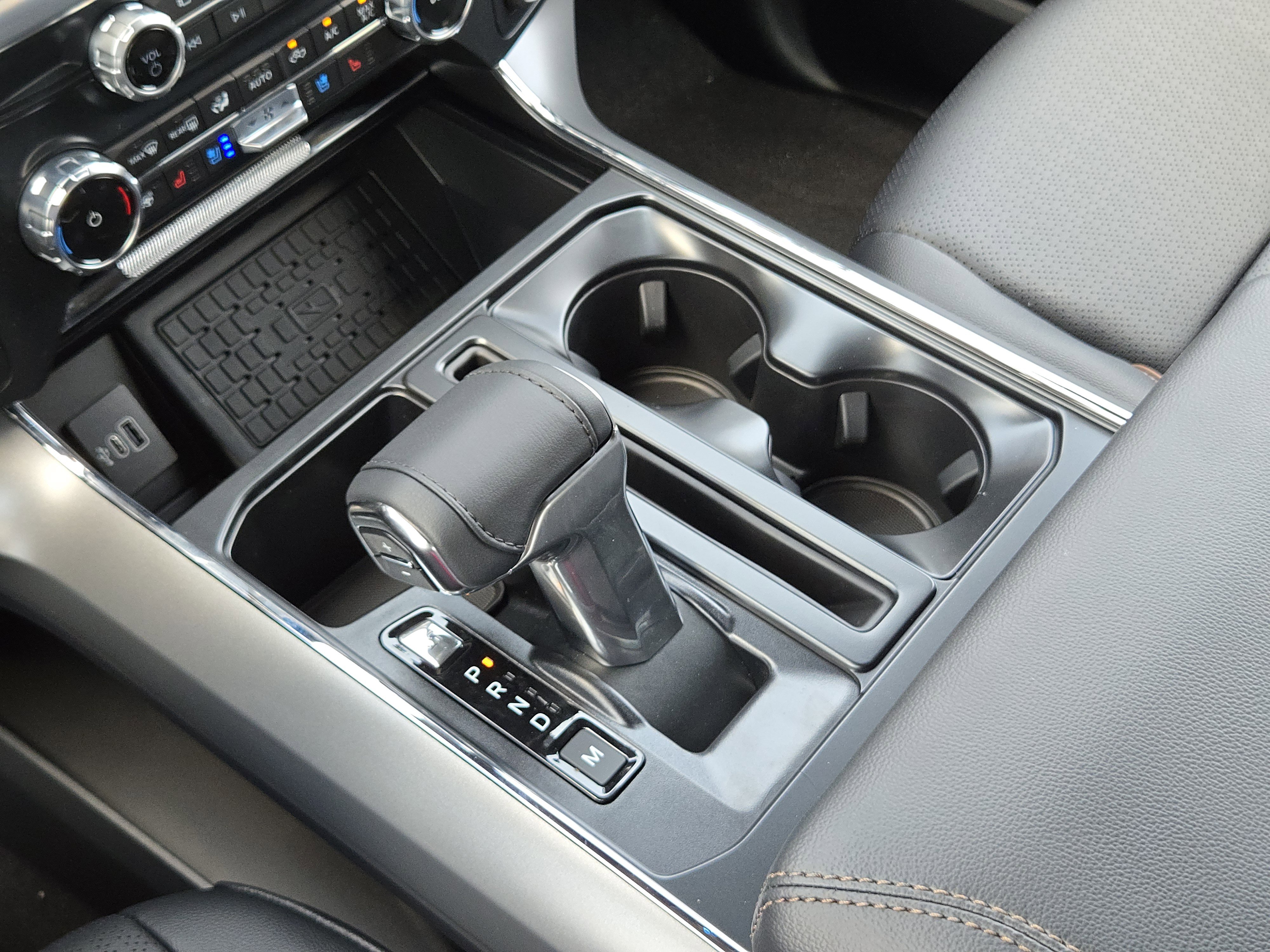 2025 Ford F-150 Lariat photo 15