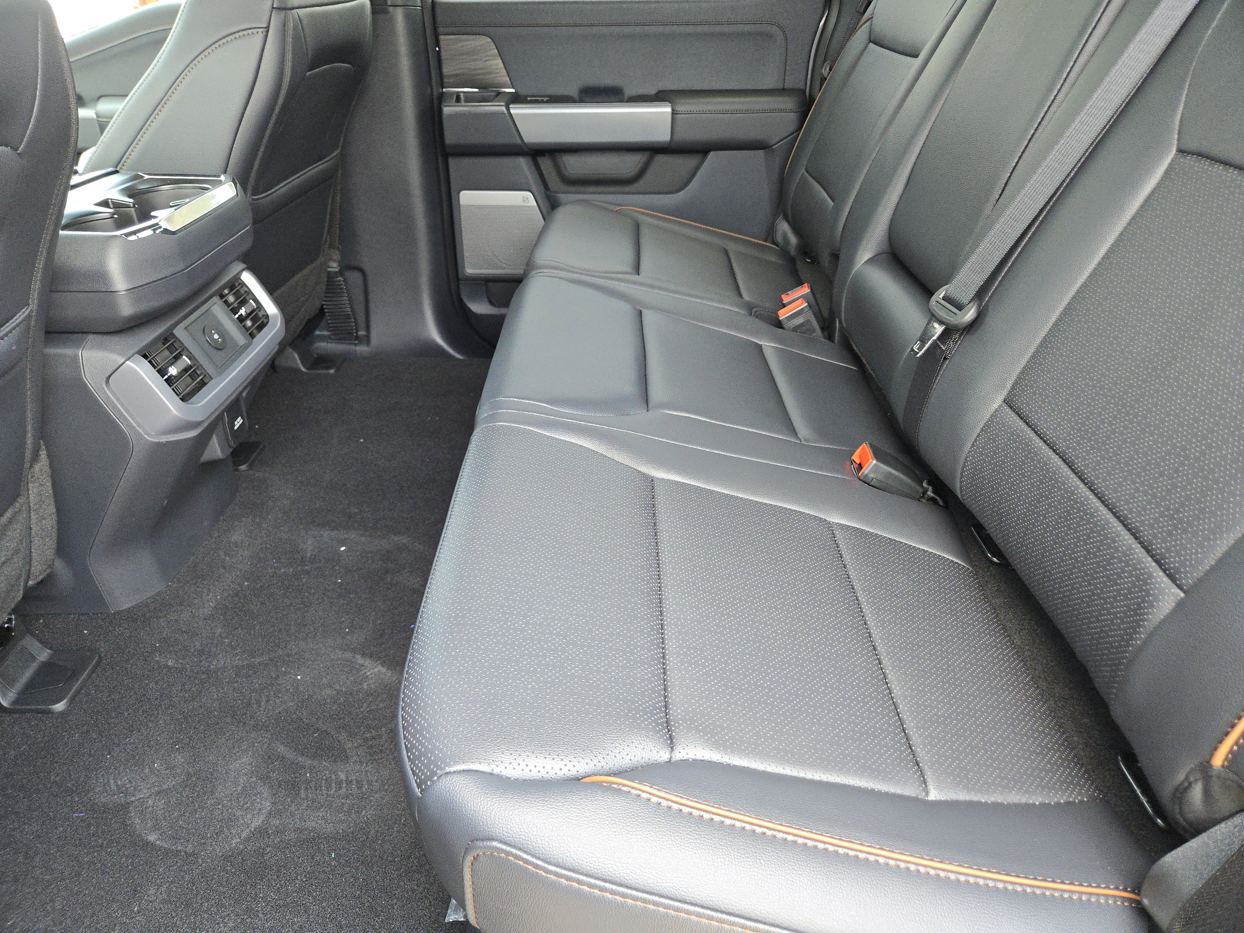 2025 Ford F-150 Lariat photo 20