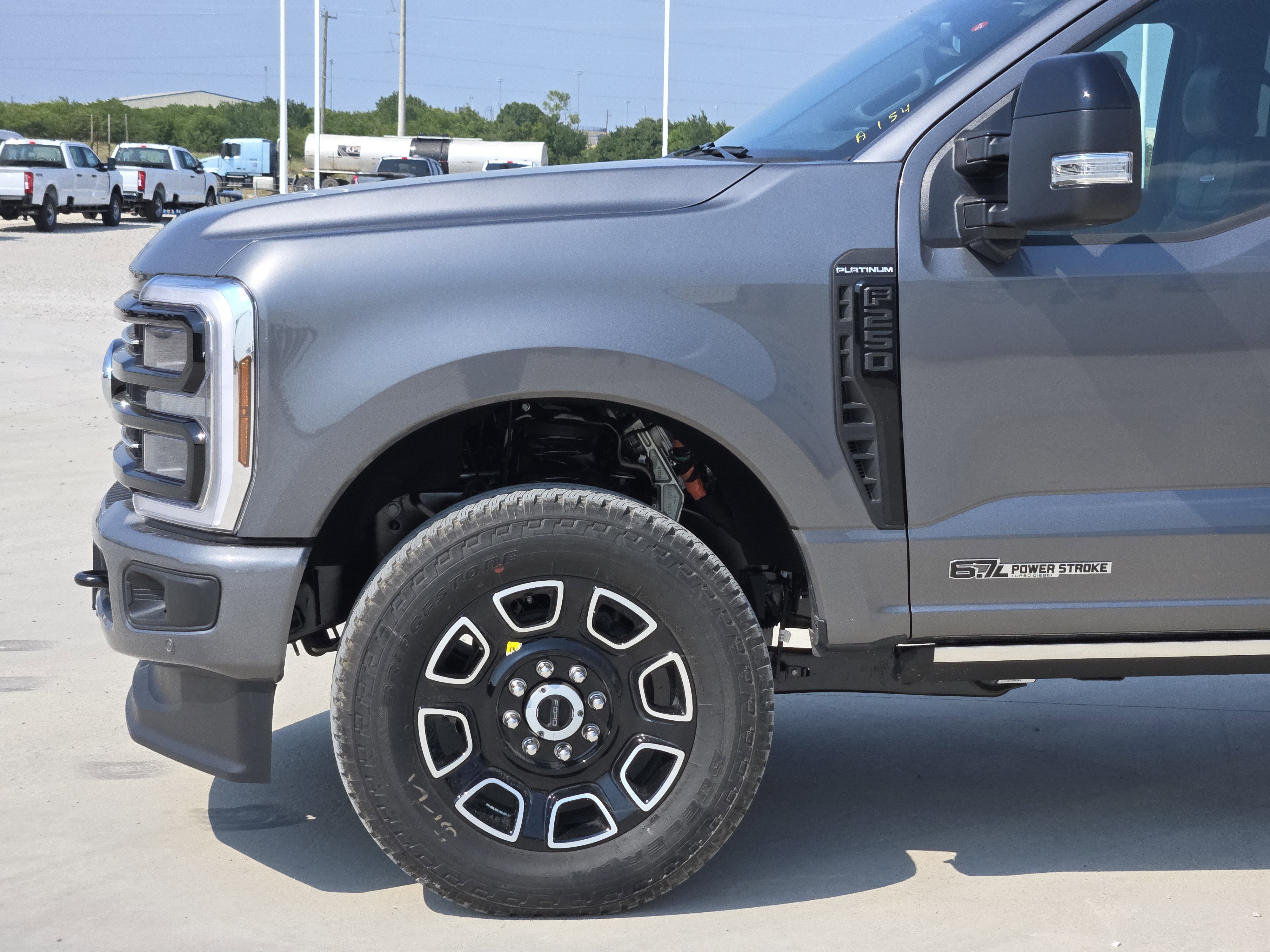 2025 Ford F-250 Platinum photo 2