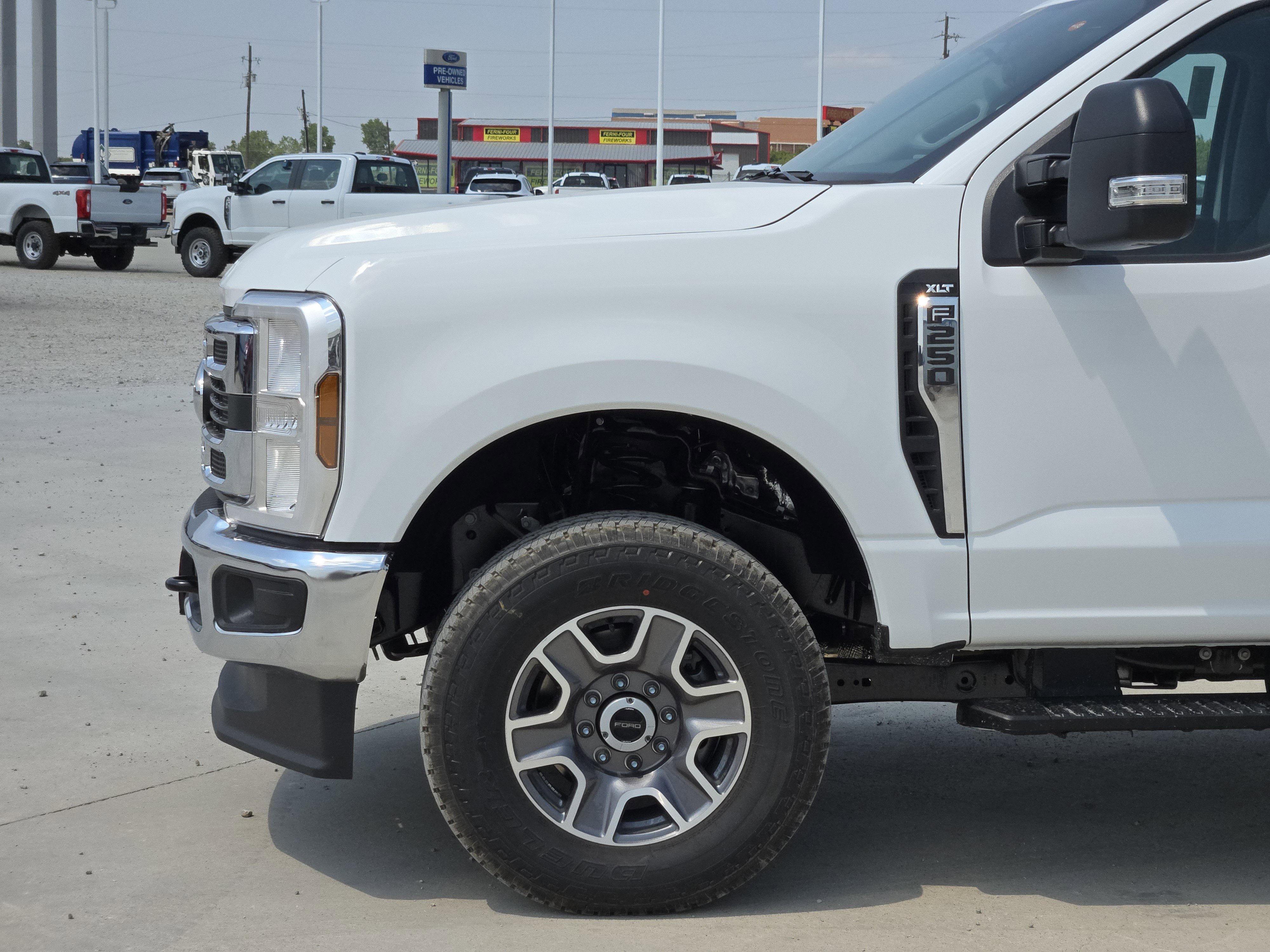 2025 Ford F-250 XLT photo 2