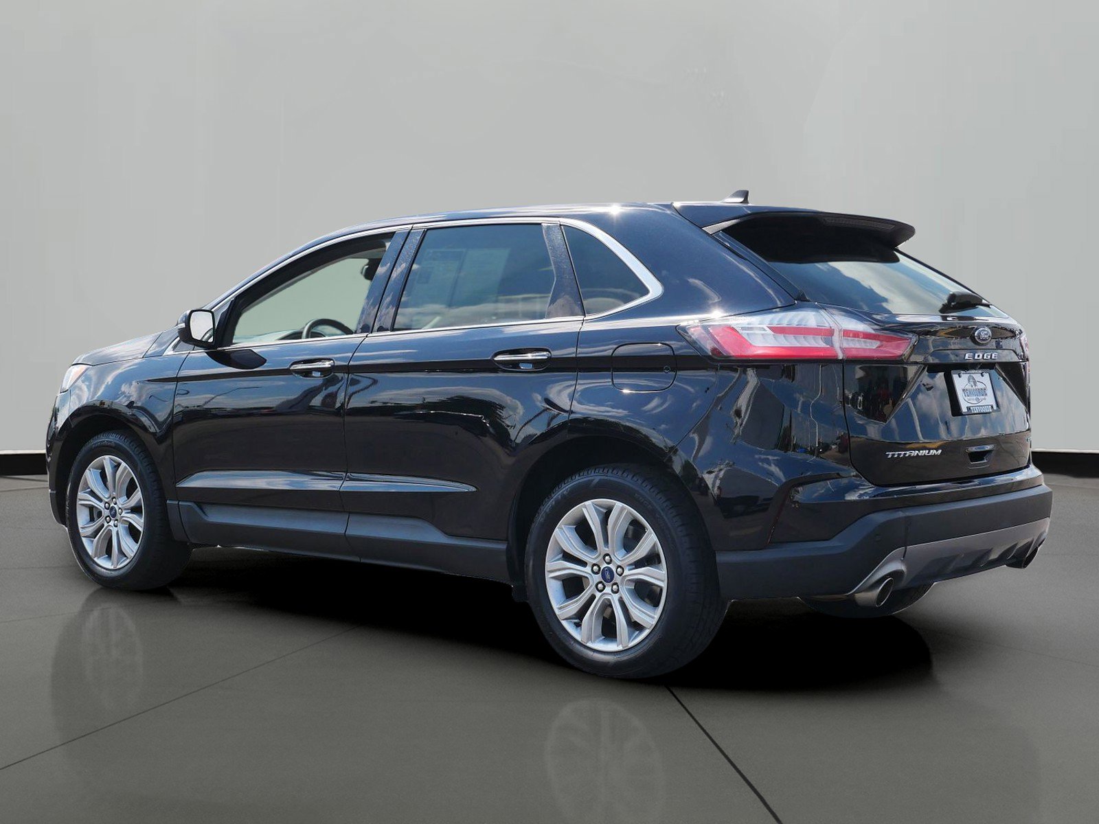 Used 2022 Ford Edge Titanium with VIN 2FMPK4K96NBA91482 for sale in St. Cloud, Minnesota