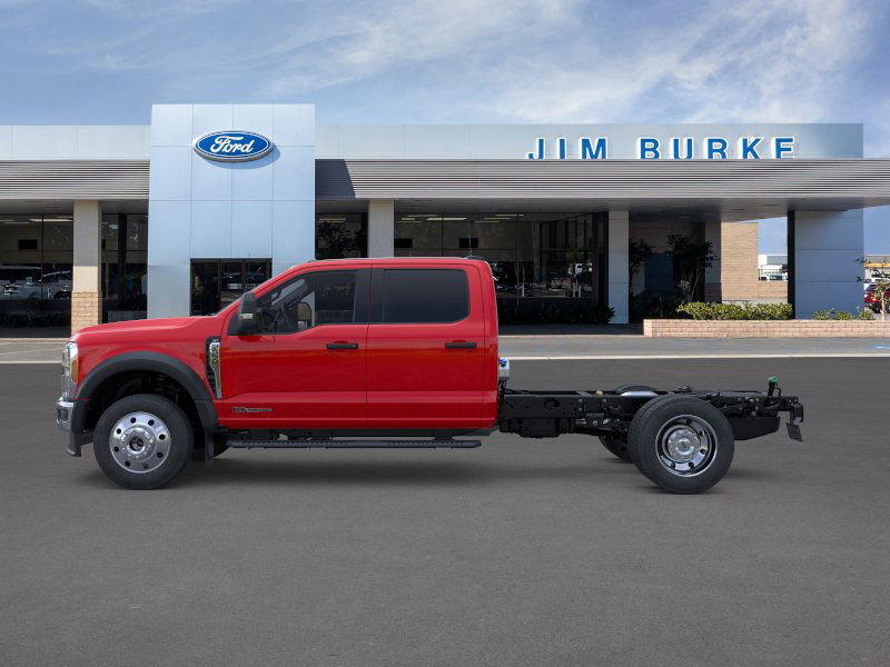 2025 Ford F-550 XLT photo 2