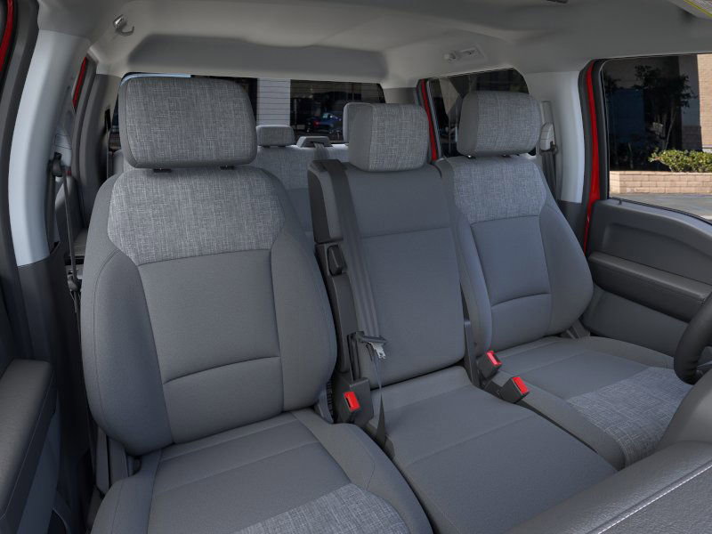 2025 Ford F-550 XLT photo 9