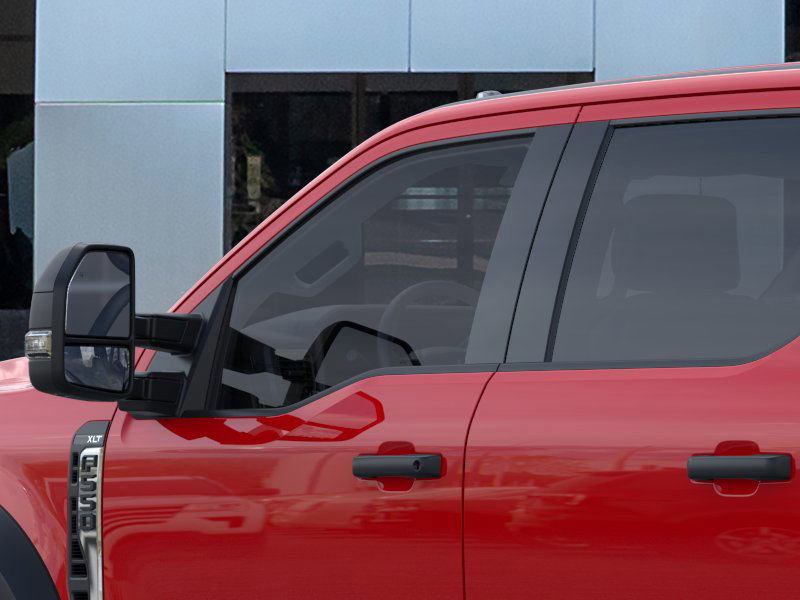 2025 Ford F-550 XLT photo 18