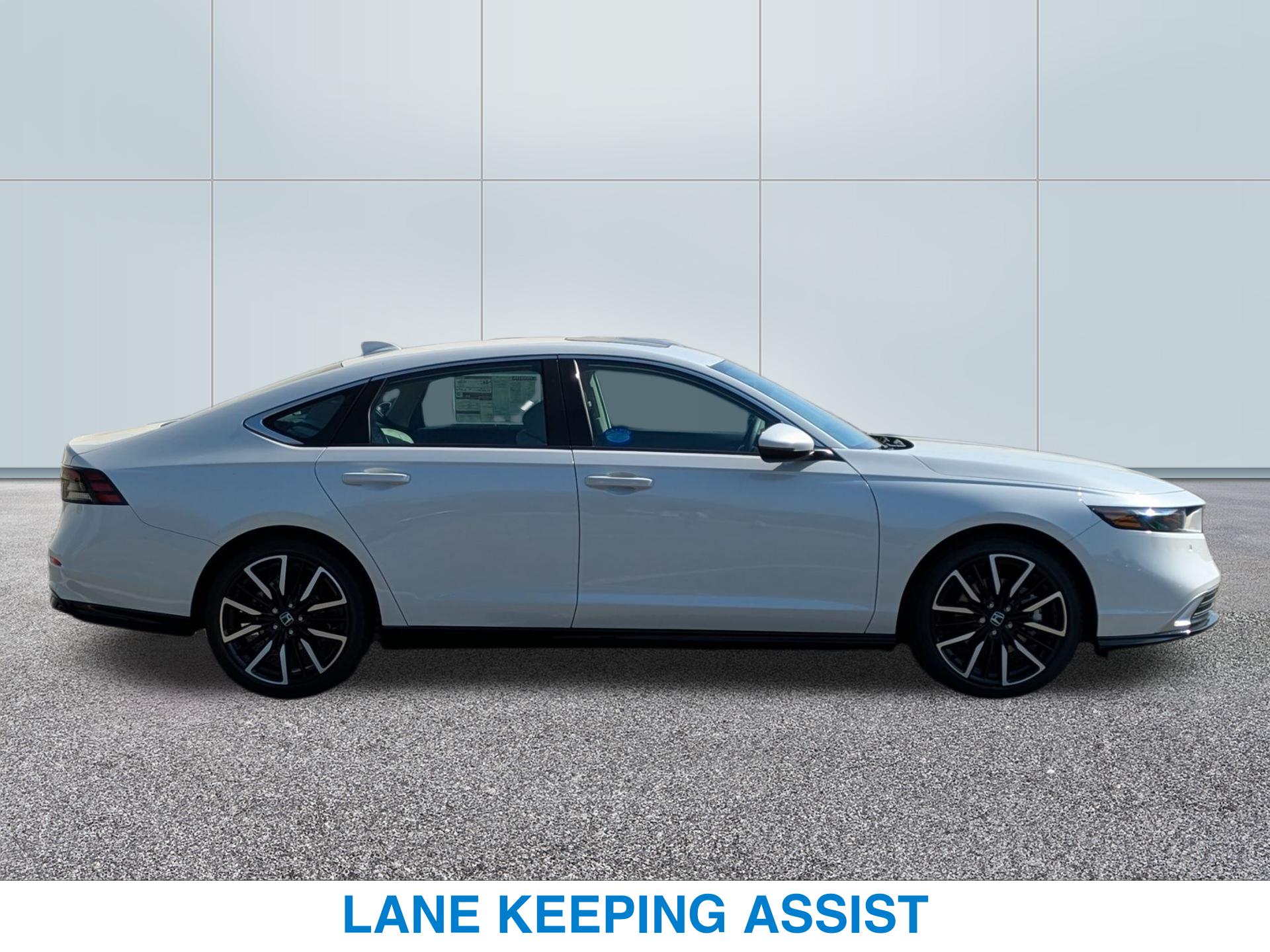 2025 Honda Accord Hybrid Touring photo 3
