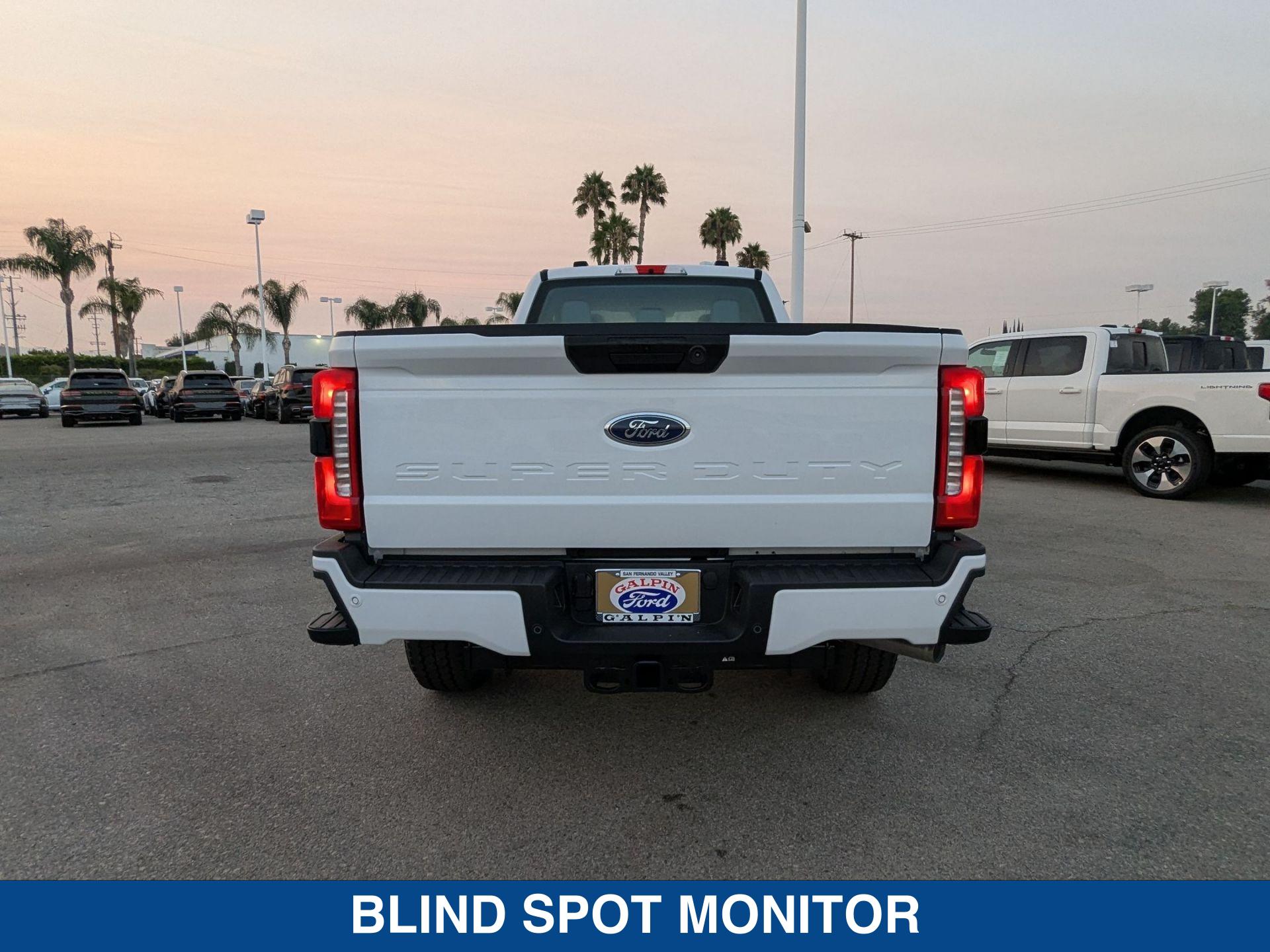 2025 Ford F-350 XL photo 7