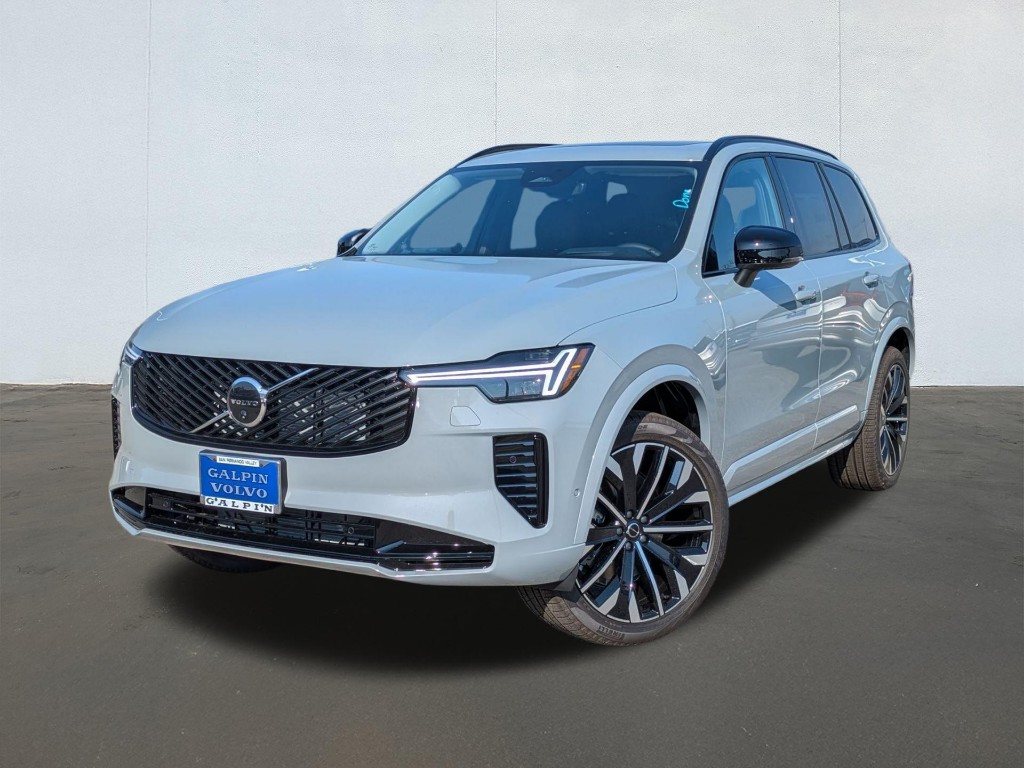 2026 Volvo XC90 B6 Ultra Dark Theme 6-Seater