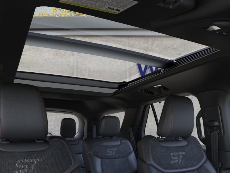 2025 Ford Explorer ST photo 15