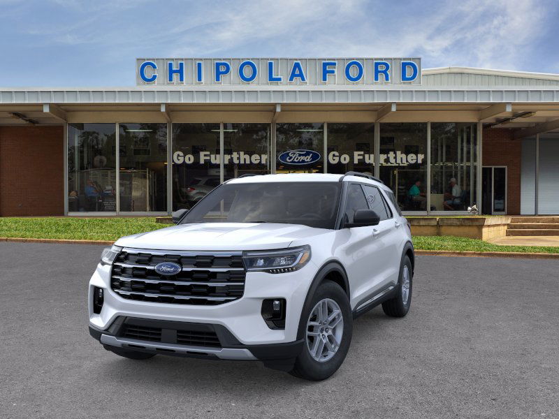 2025 Ford Explorer photo 2