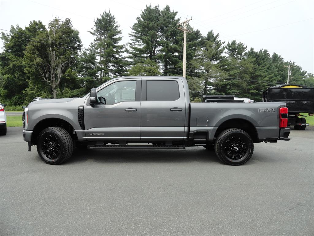 2025 Ford F-250 photo 8