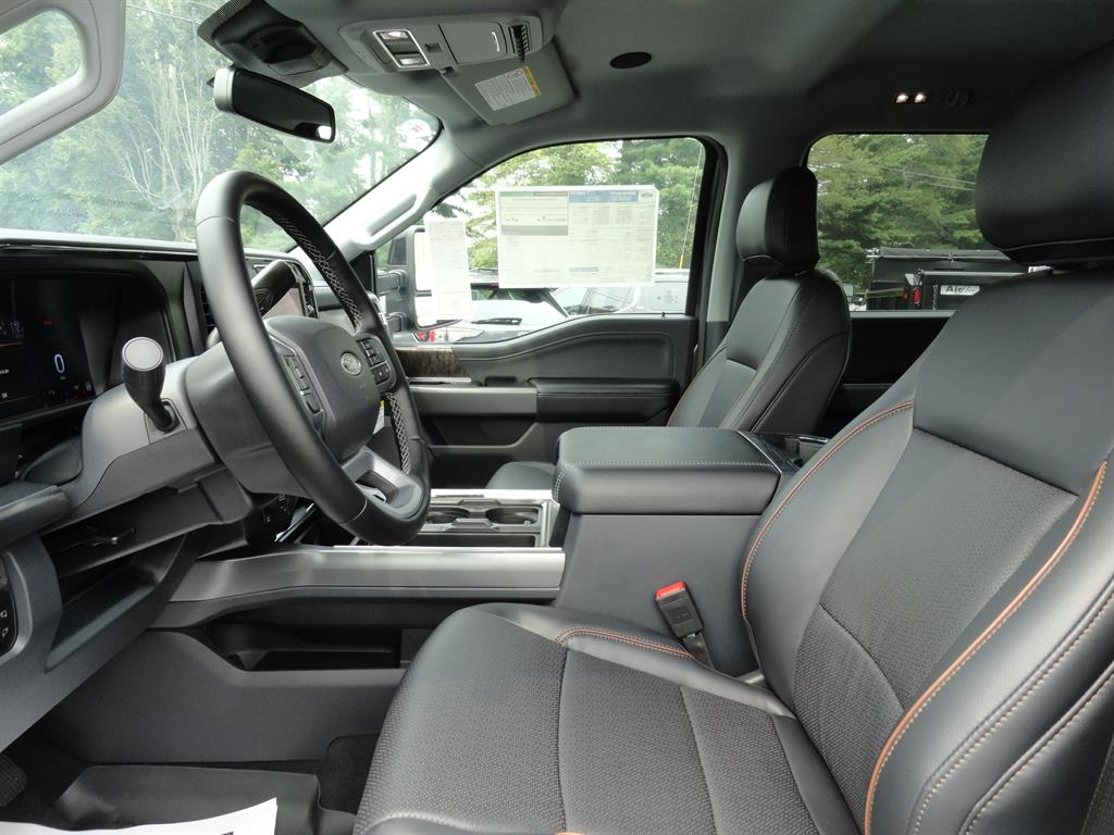 2025 Ford F-250 photo 13