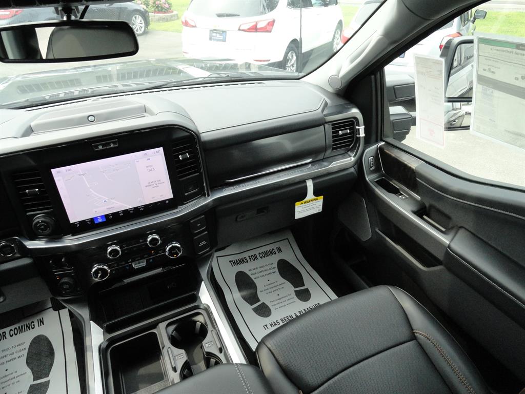 2025 Ford F-250 photo 19